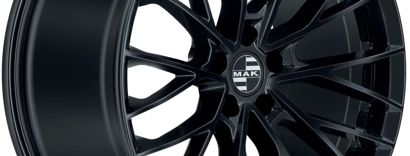 MAK Speciale D Gloss Black 3 4