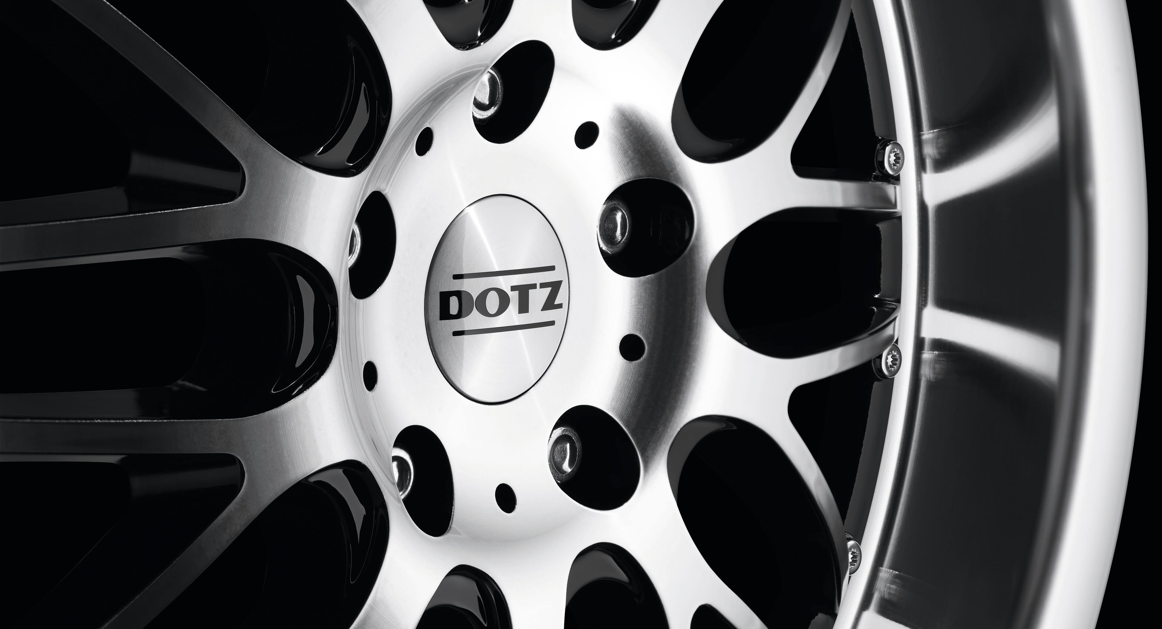 DOTZ Mugello alloy wheel cross-spoke detail front