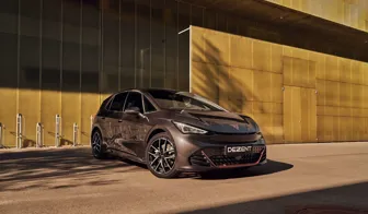DEZENT TO dark Cupra Born front