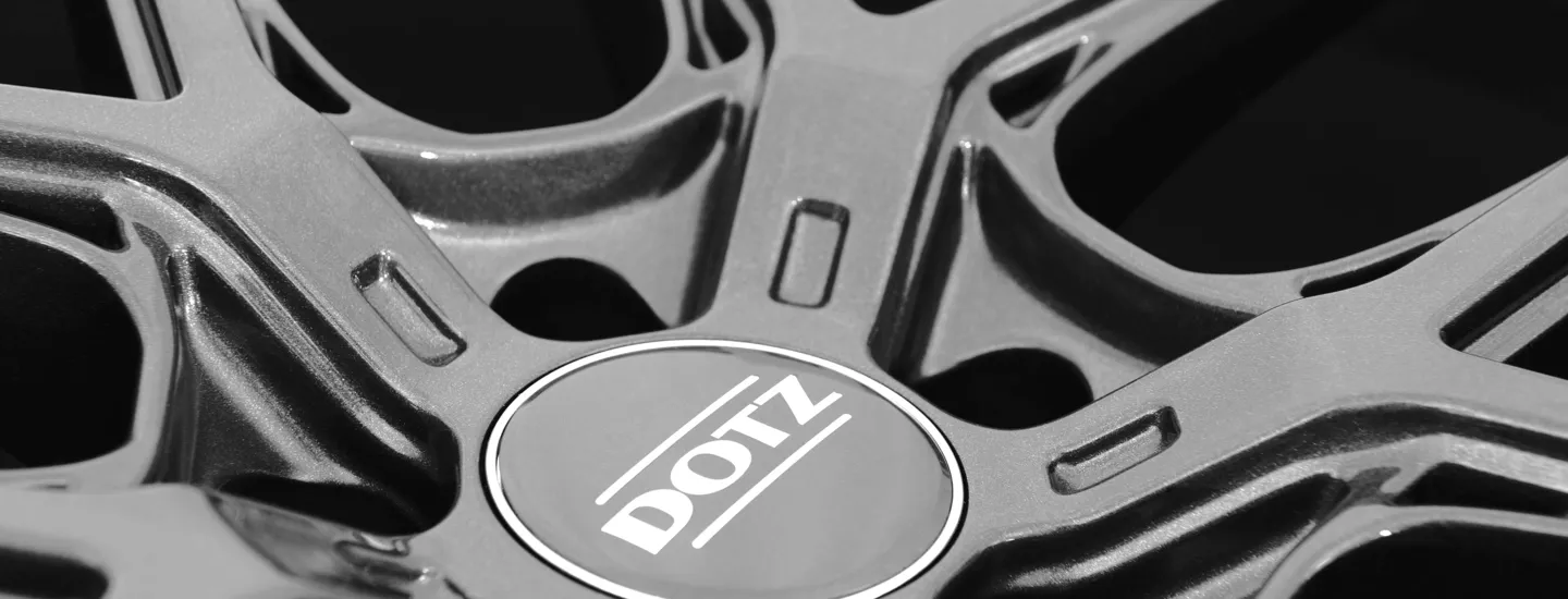 DOTZ LagunaSeca grey detail
