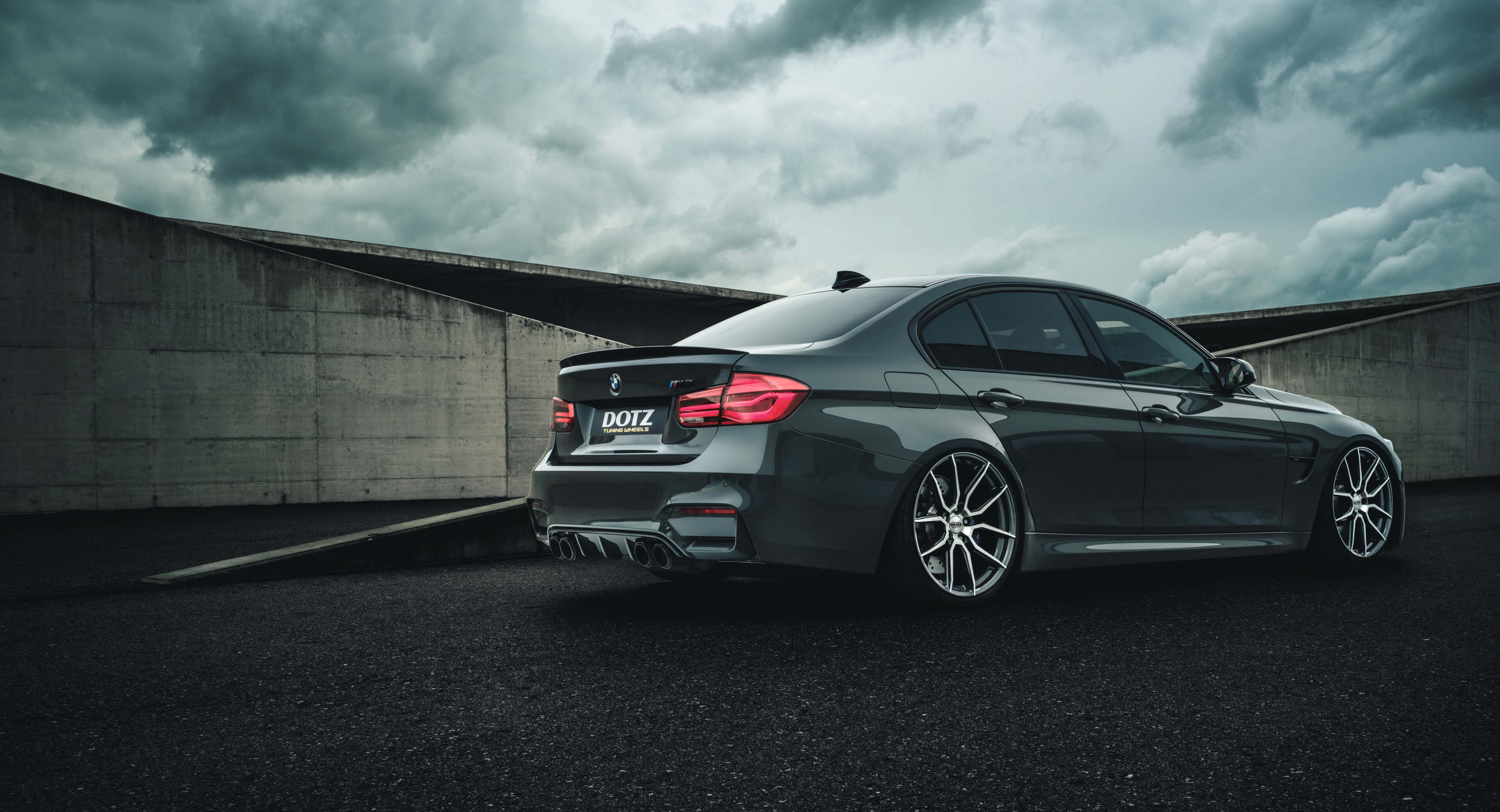 DOTZ Misano dark alloy wheel BMW 3