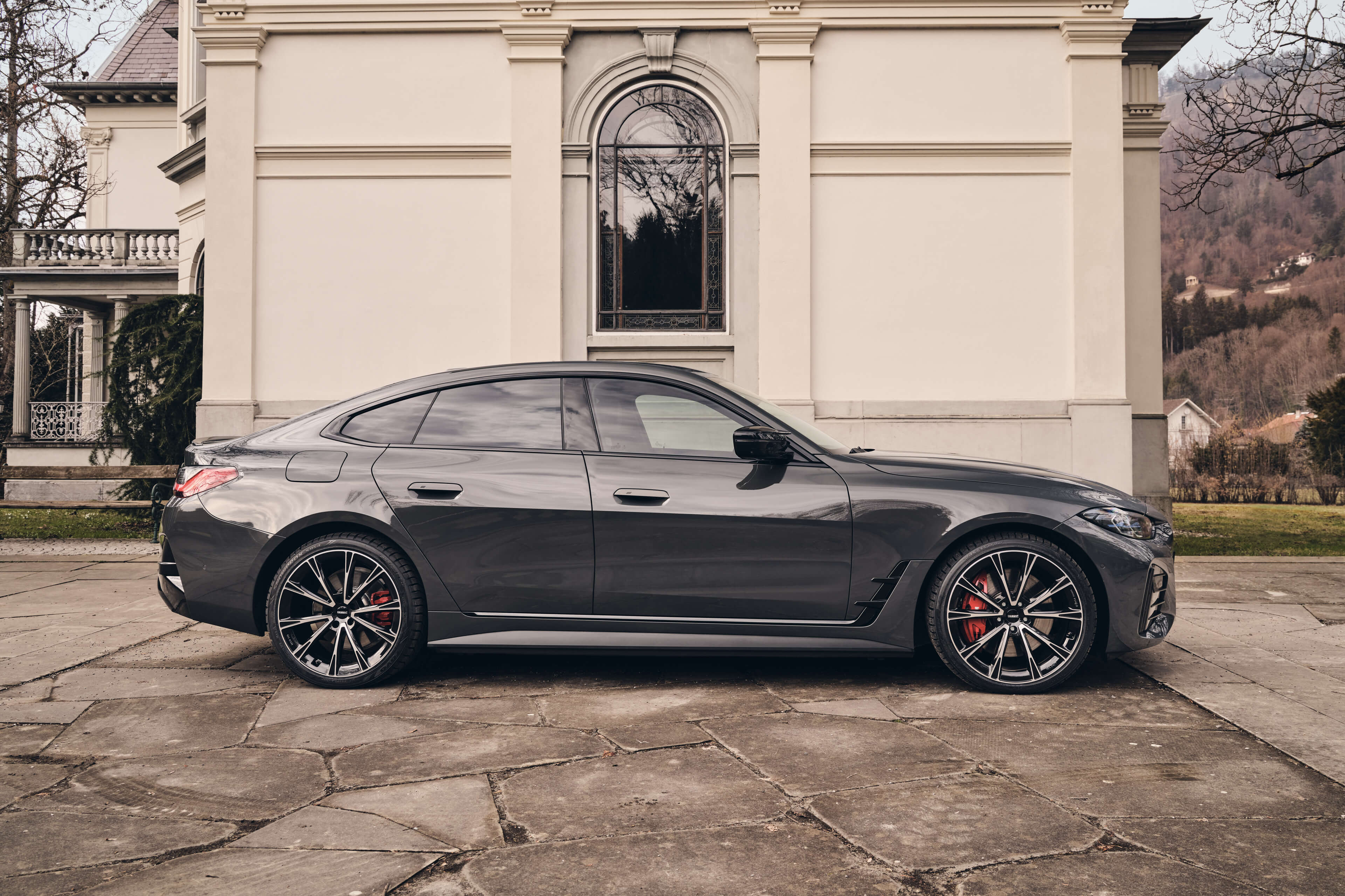 DEZENT AR dark BMW i4 Seite