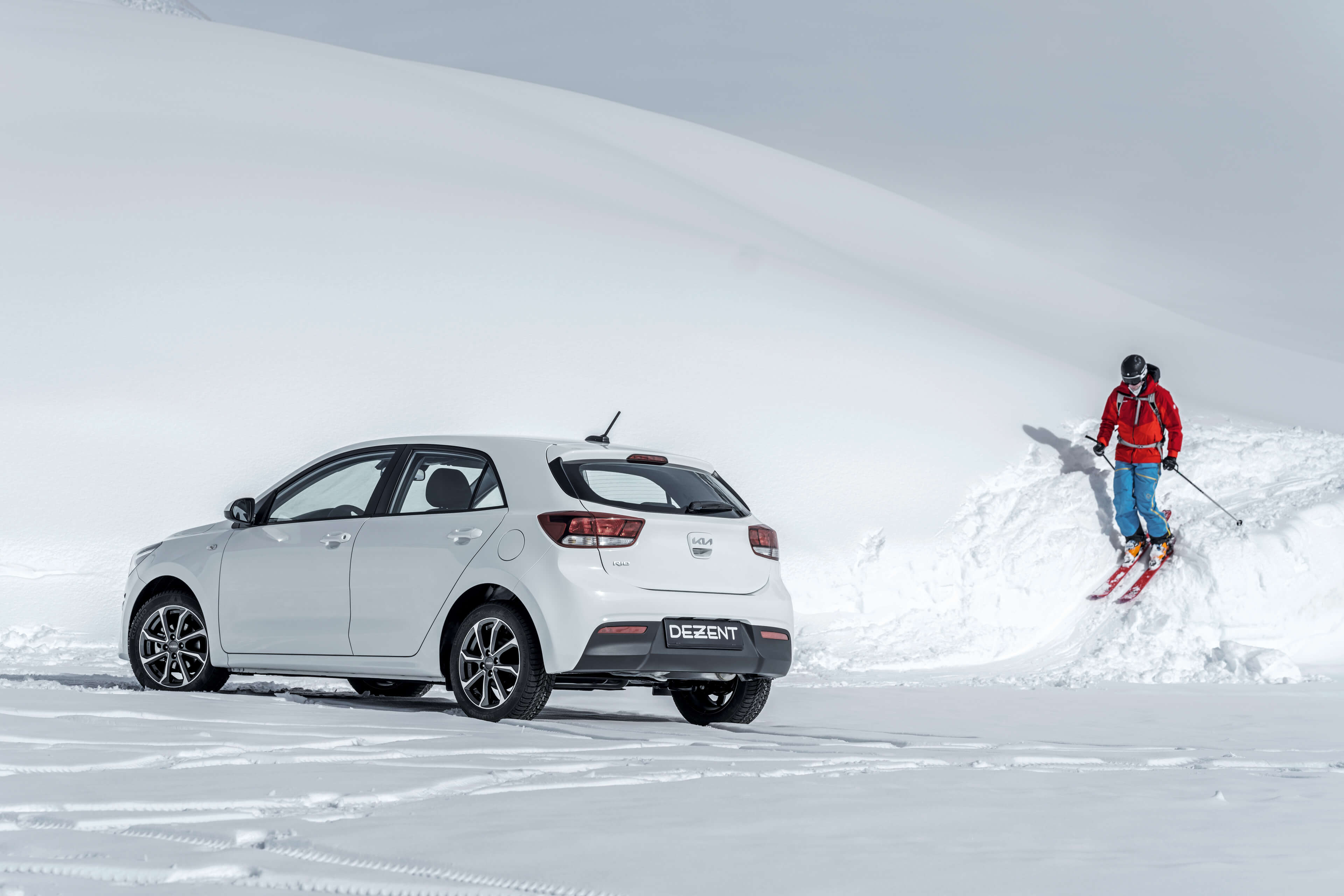 DEZENT KT dark KIA Rio Heck