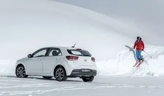 DEZENT KT dark KIA Rio rear