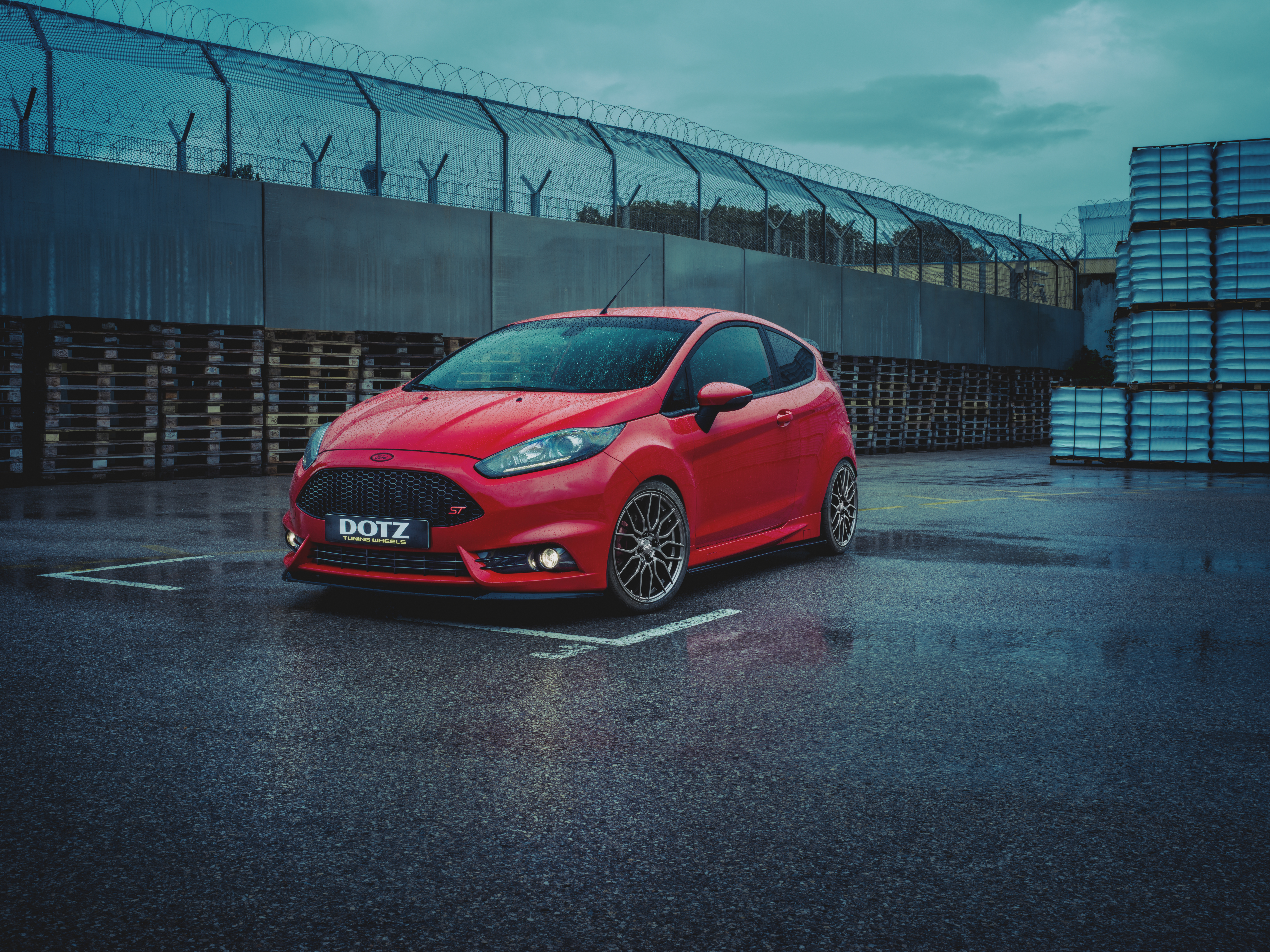 DOTZ Limerock Grey Fordfiestast Imagepic01n