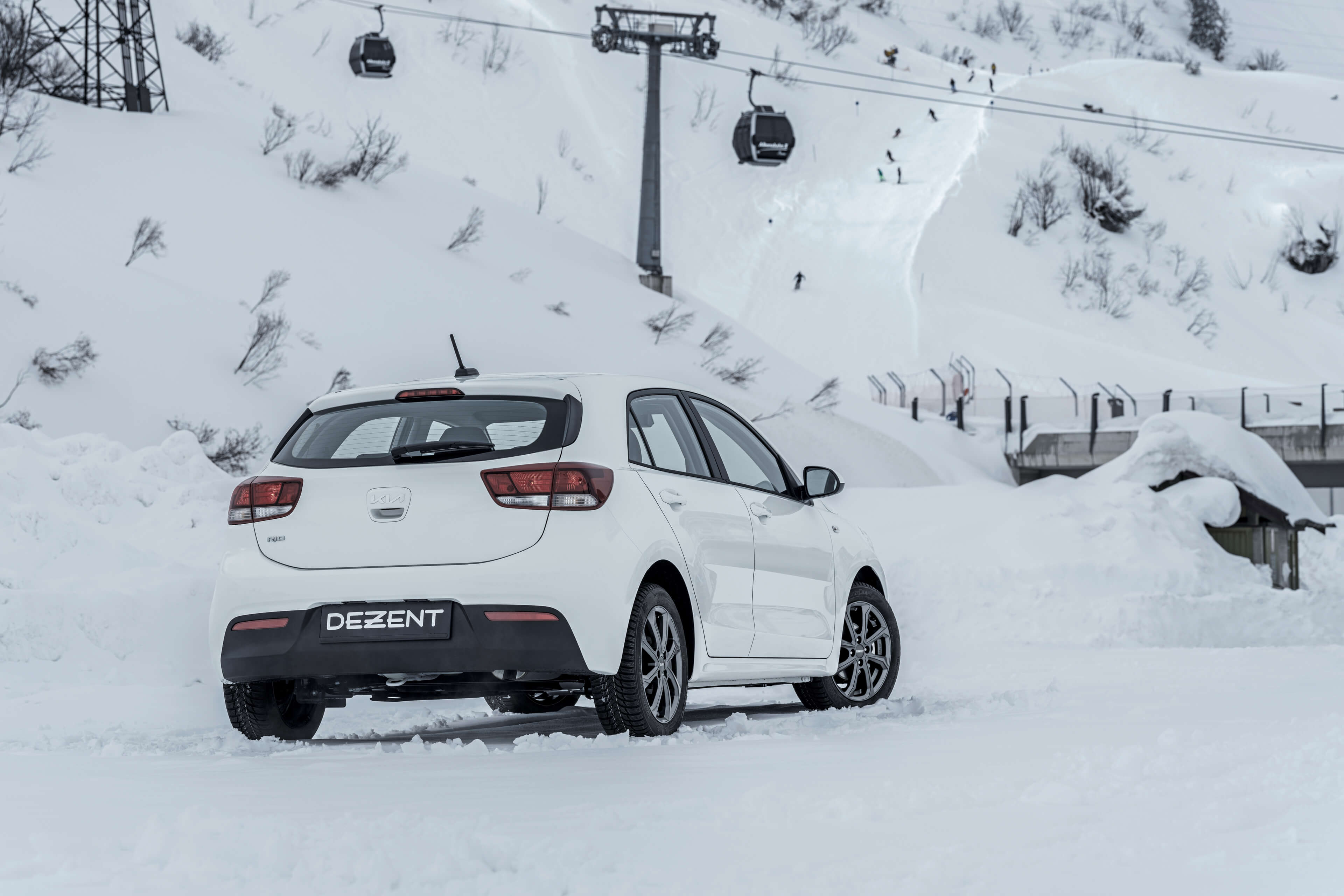 DEZENT KT graphite KIA Rio Heck