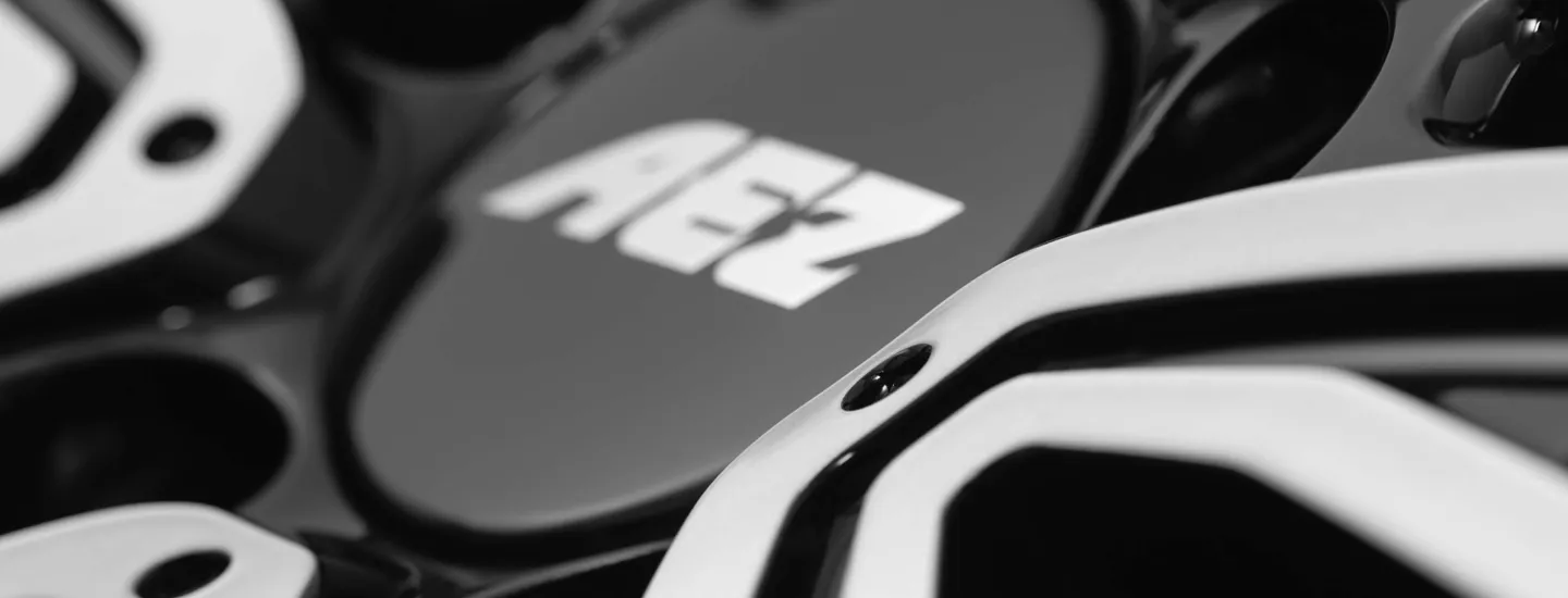 AEZ Berlin dark detail middle