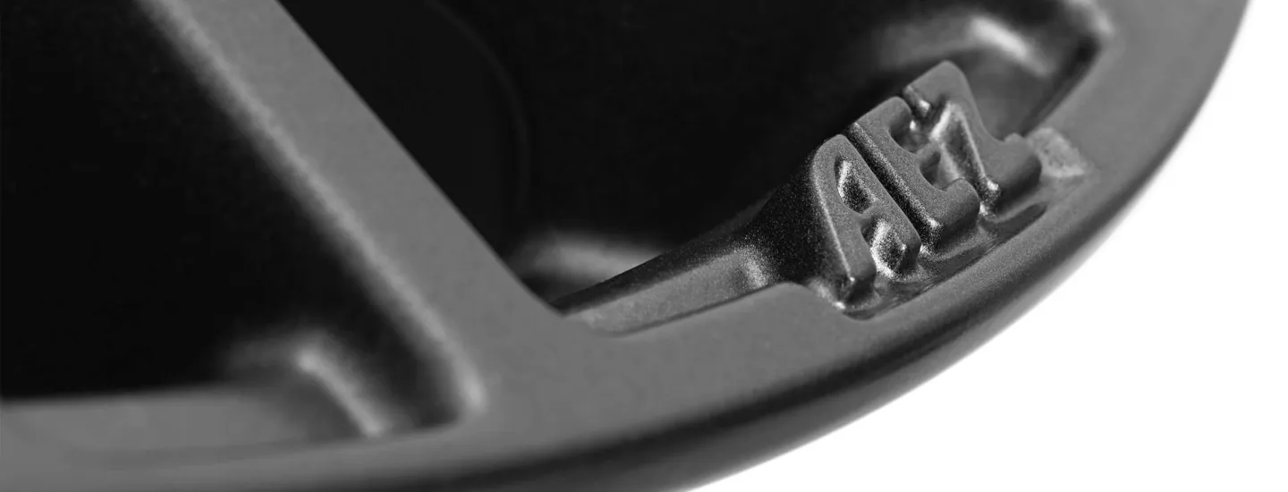 AEZ Strike graphite concave centre detail above