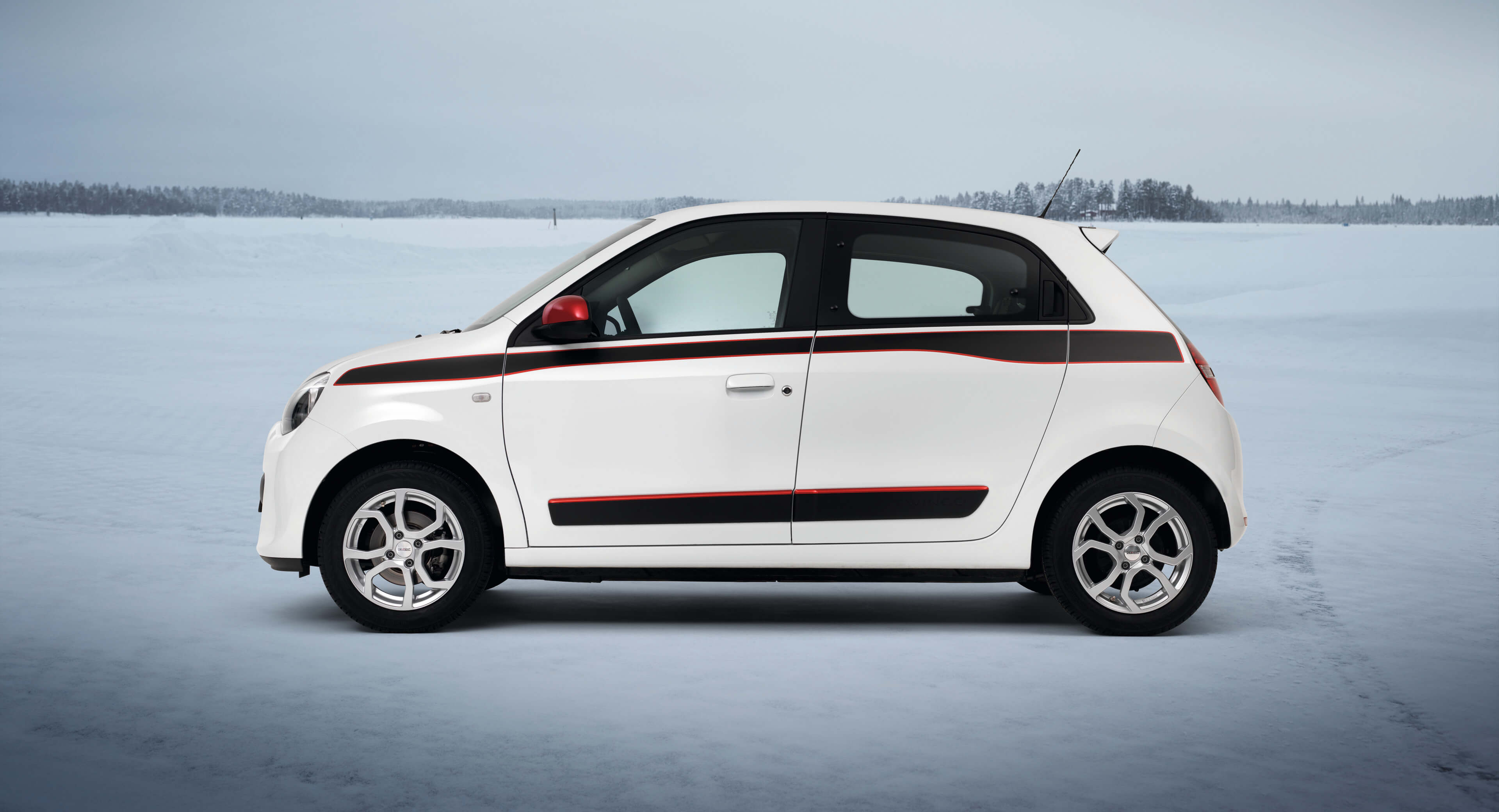 Renault Twingo DEZENT TS alloy wheel 15" 