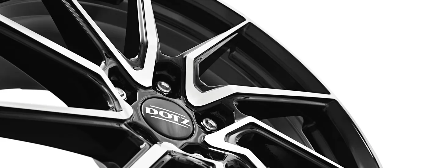 Spa Dark Detail 1