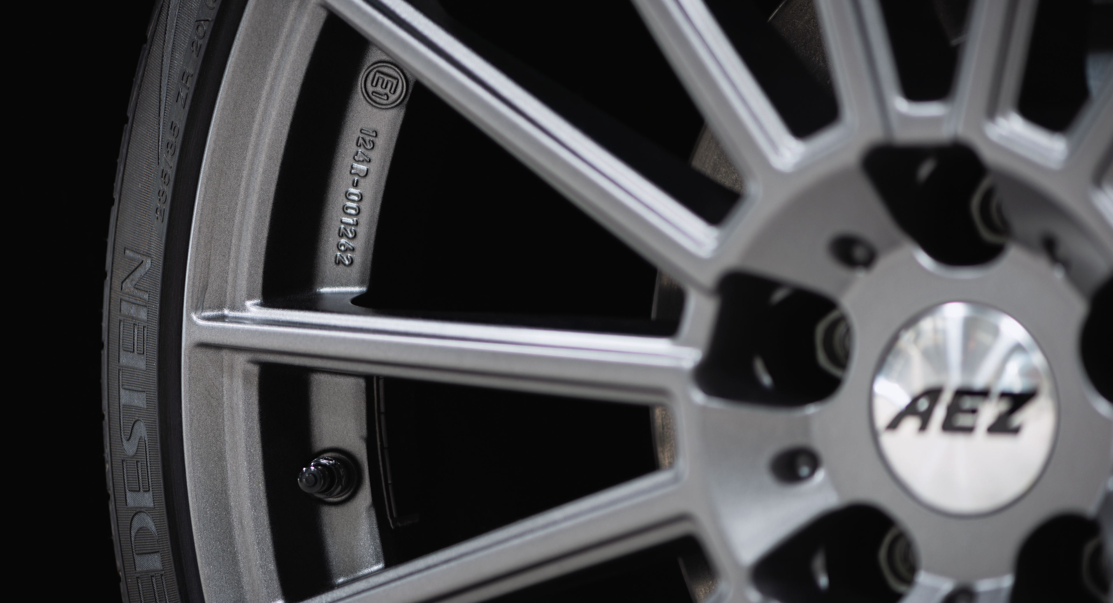 AEZ Steam Tesla Model 3