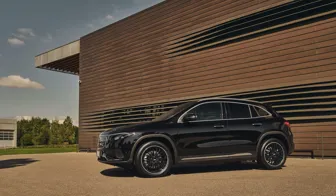 AEZ Berlin black Mercedes EQA Seite