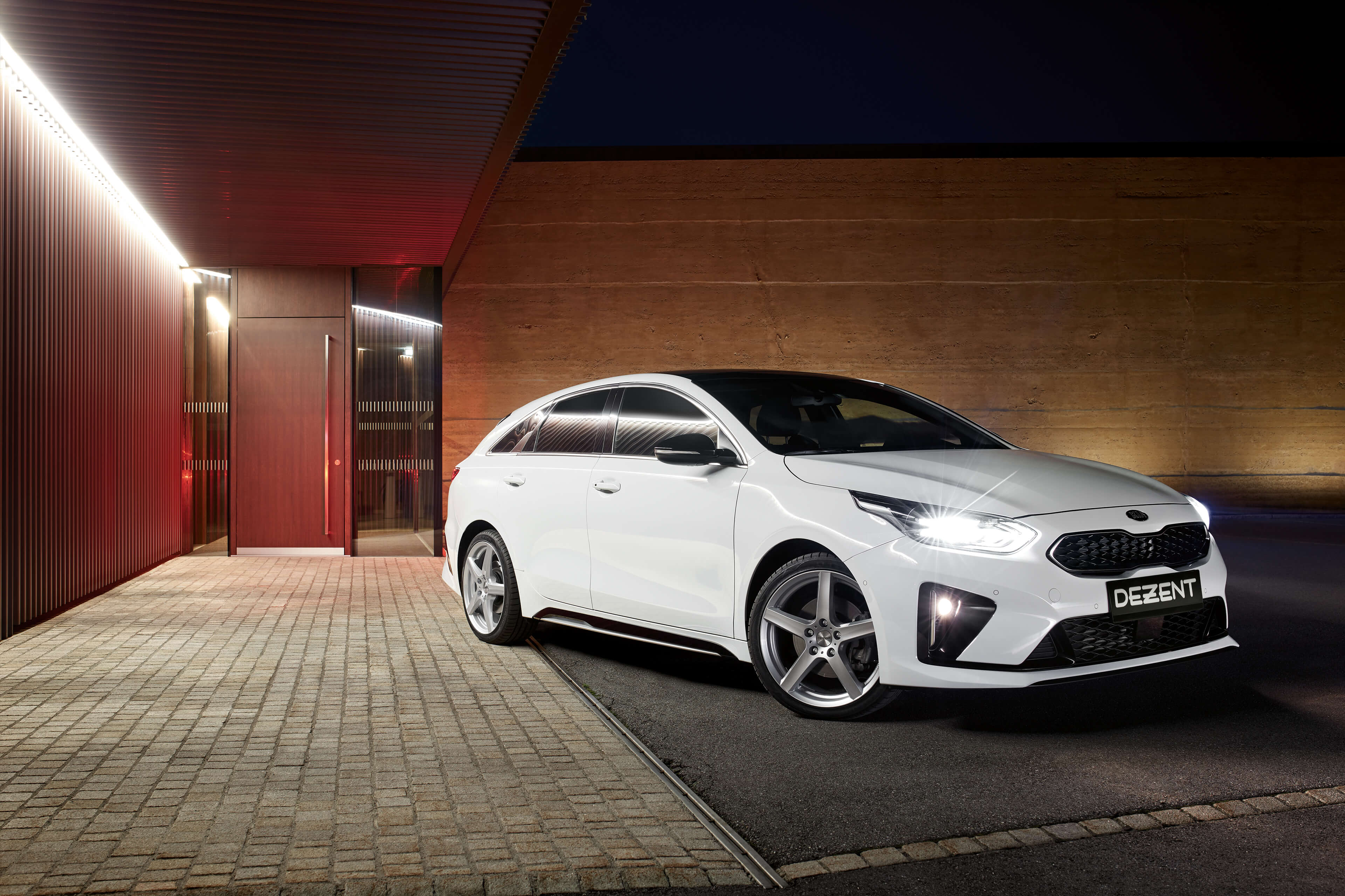 DEZENT TY Kia Proceed frontal