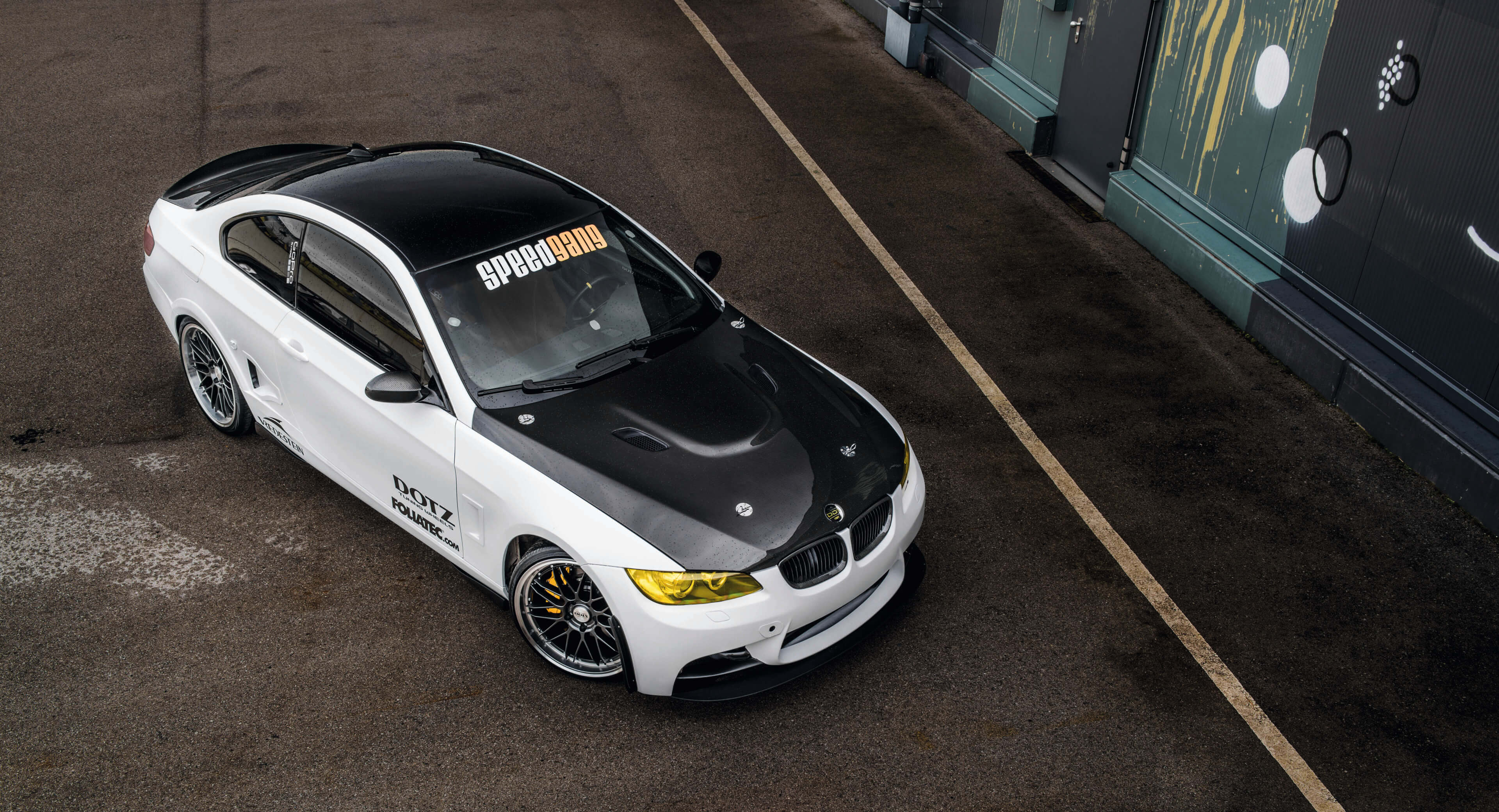 DOTZ Revvo Dark BMW 3 Series Coupe from above