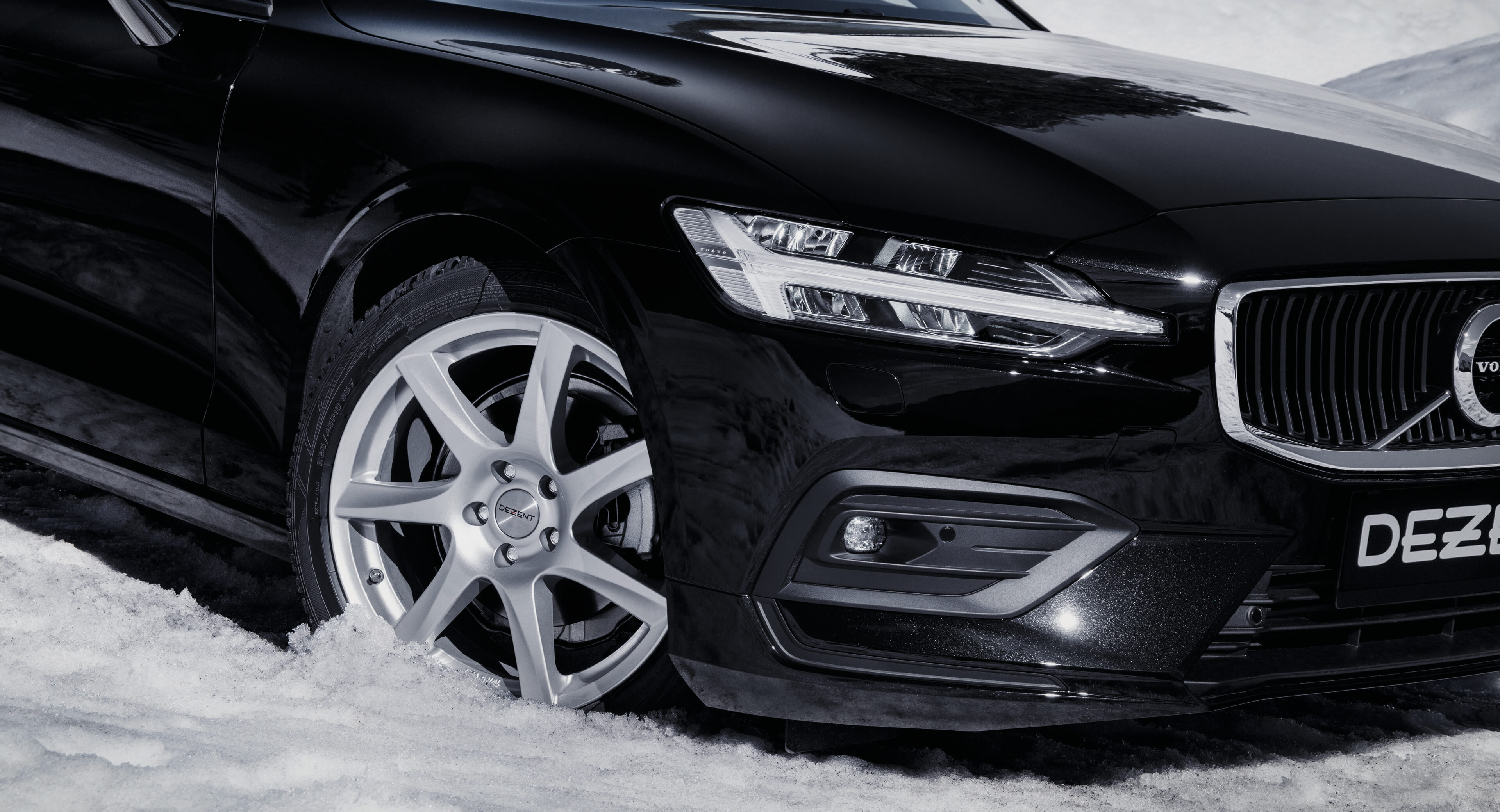 DEZENT TW silver Volvo V60 frontal