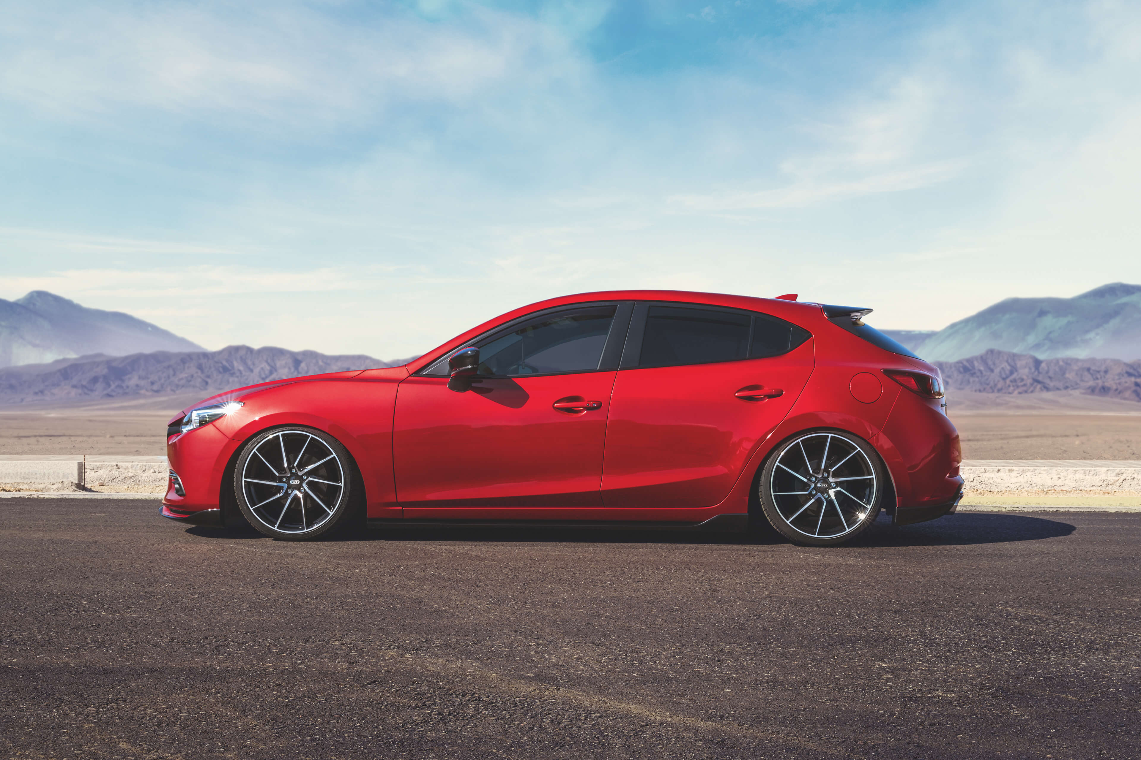 DOTZ Spa dark auf Mazda 3