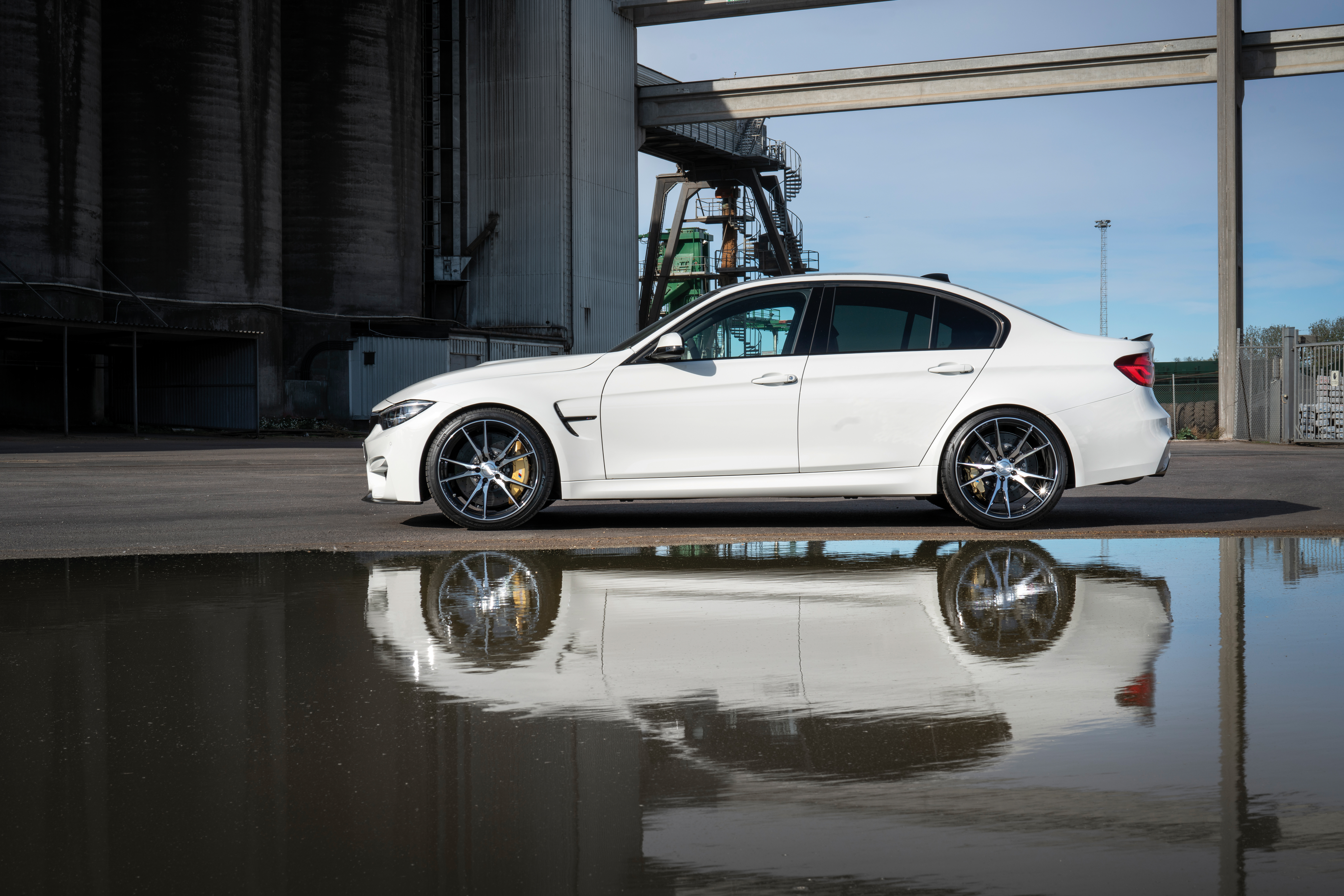 BMW M3 Med LND R10 02