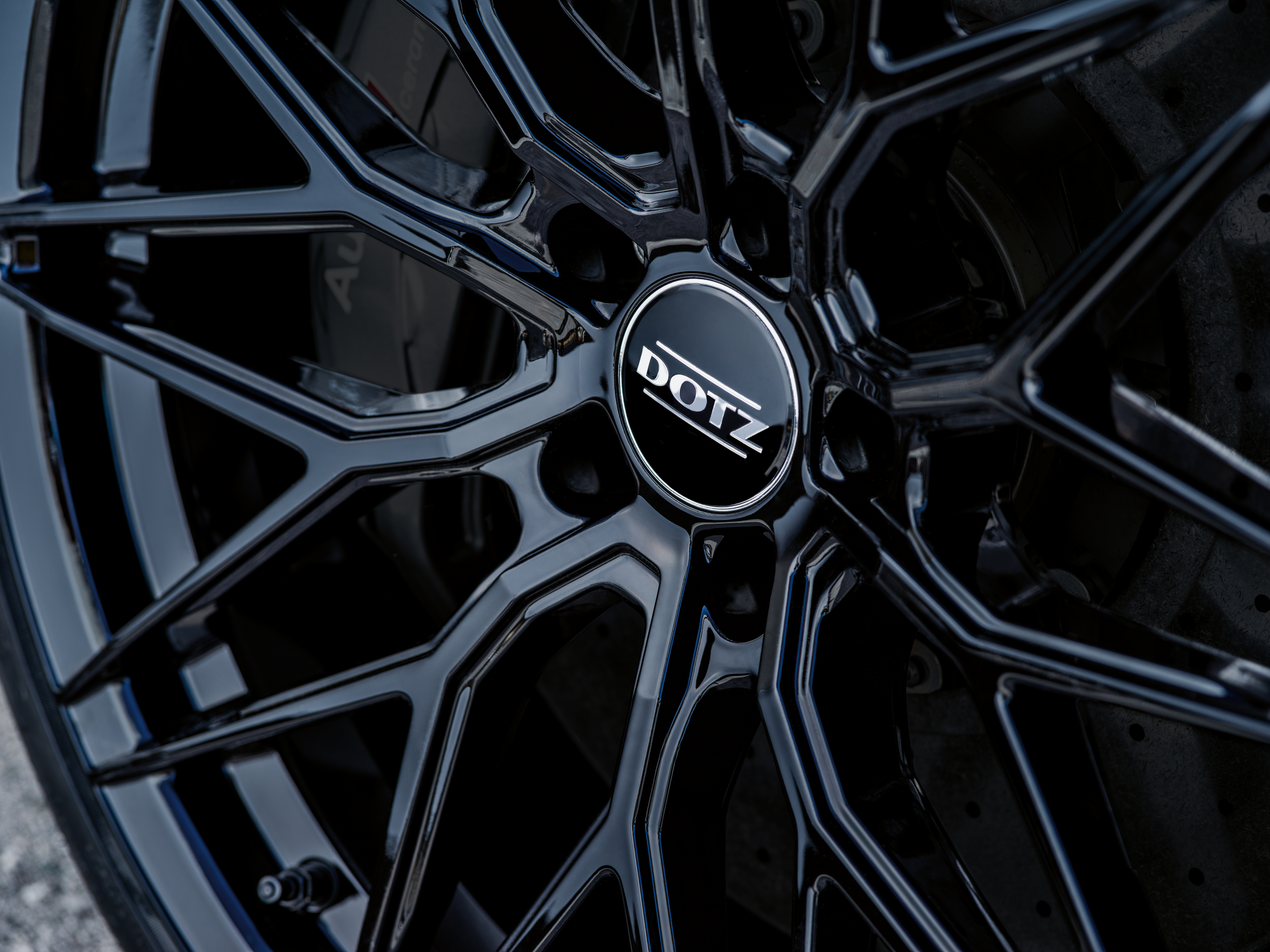 DOTZ Suzuka Black Audi RS6 Imagepic03