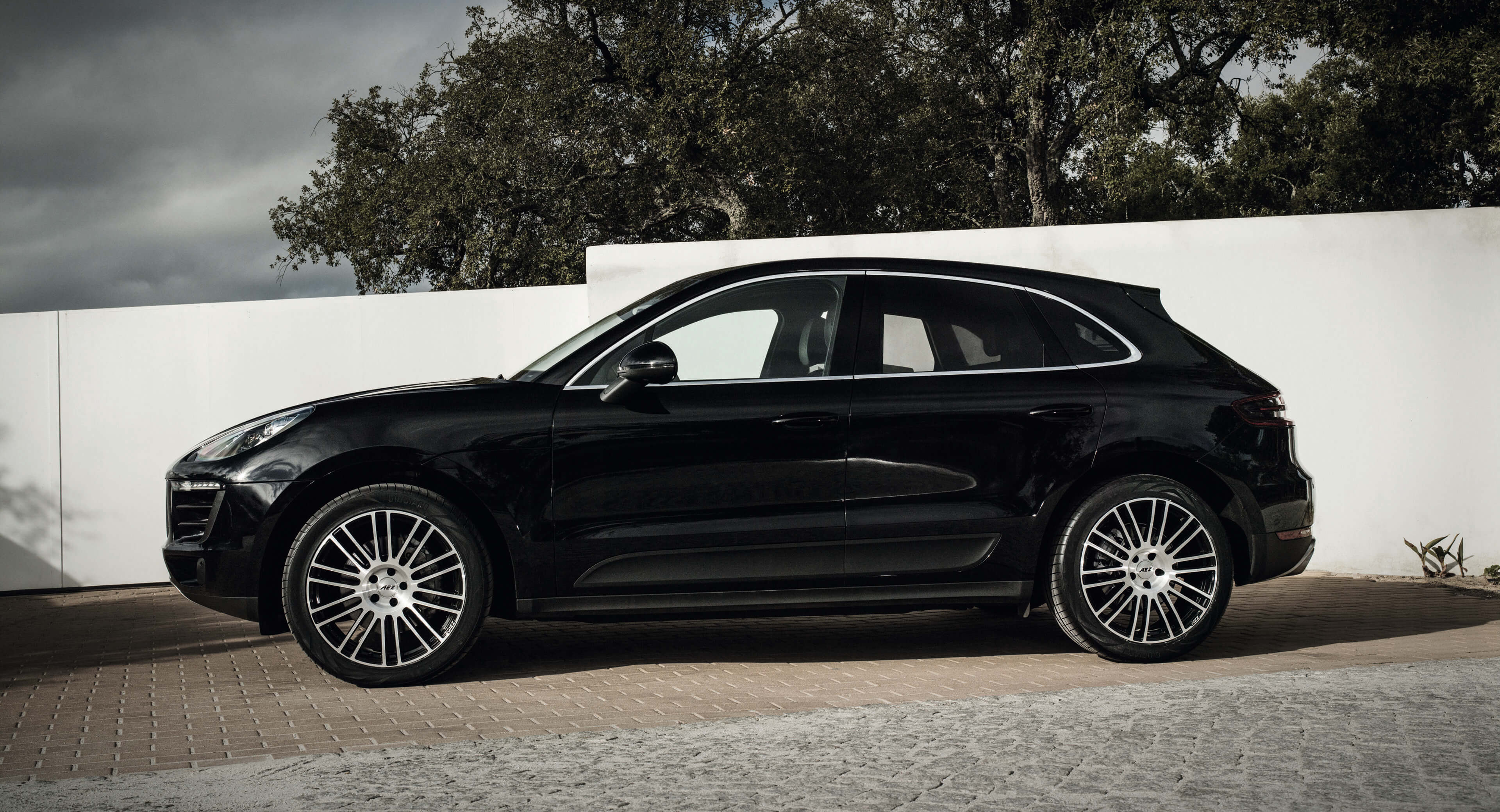 AEZ Strike alloy wheel Porsche Macan S 18, 19, 20 inch