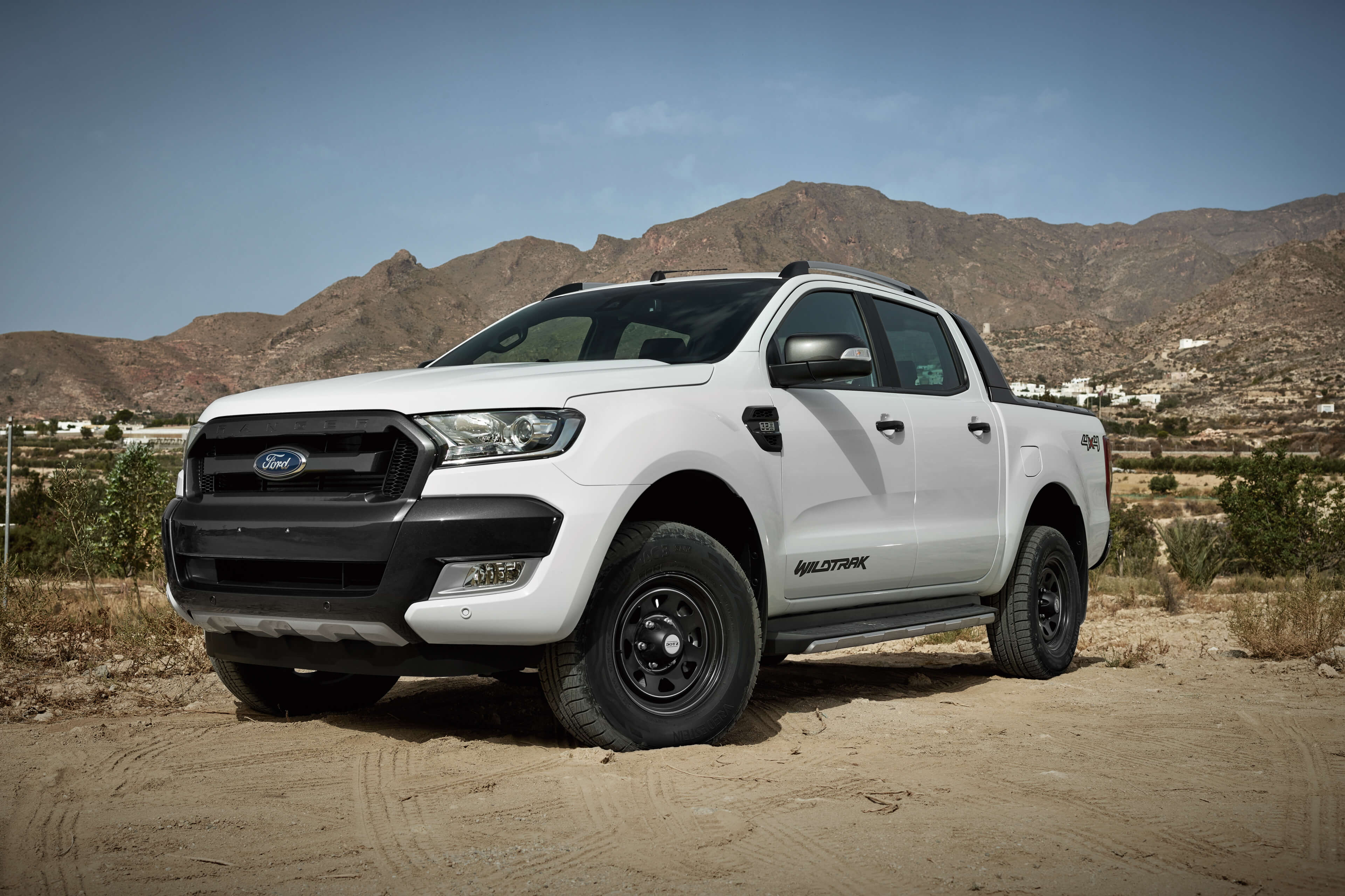 DOTZ 4x4 Dakar dark Ford Ranger front