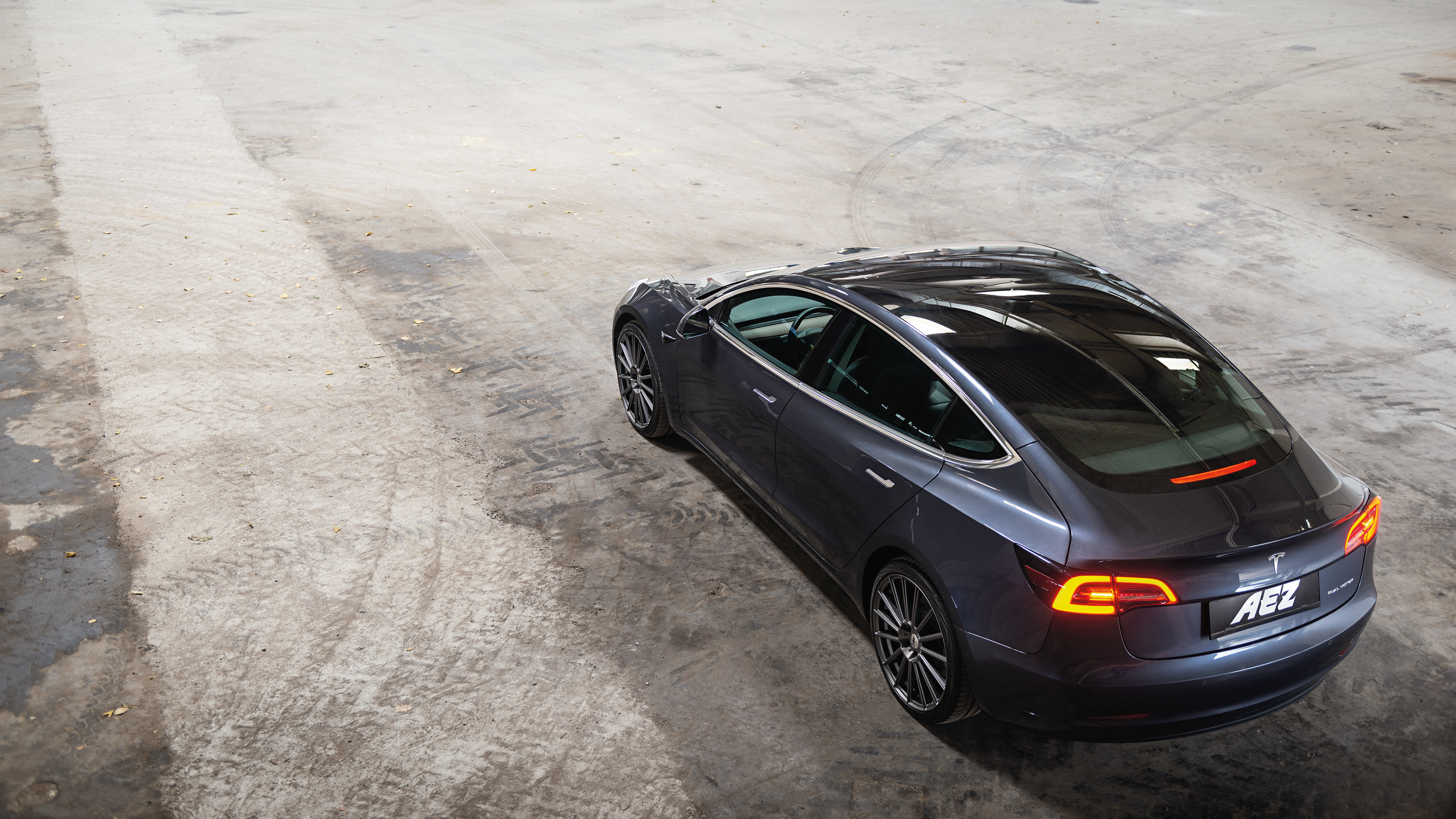 AEZ Steam Tesla Model 3