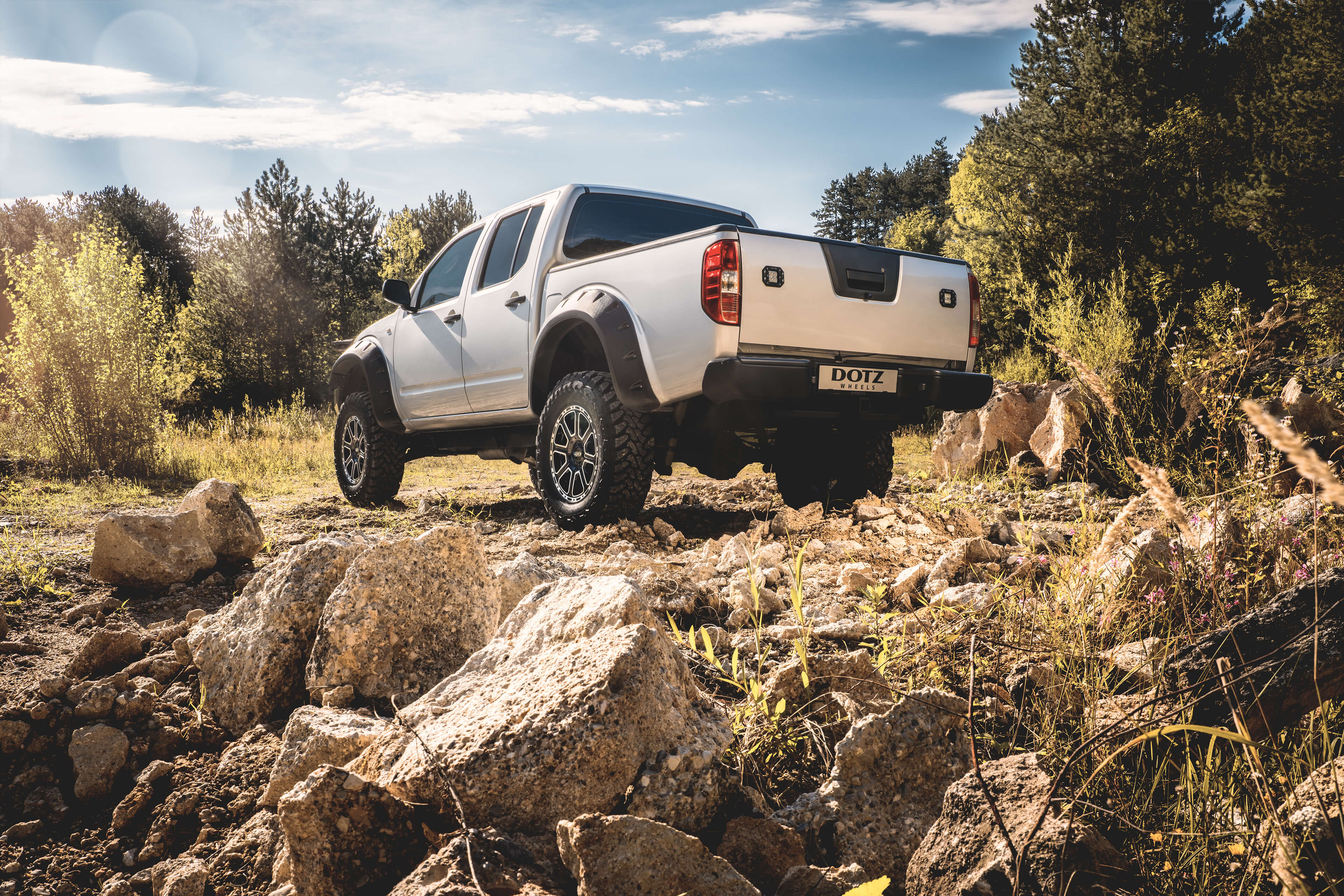 DOTZ 4x4 Kalahari dark Nissan Navara