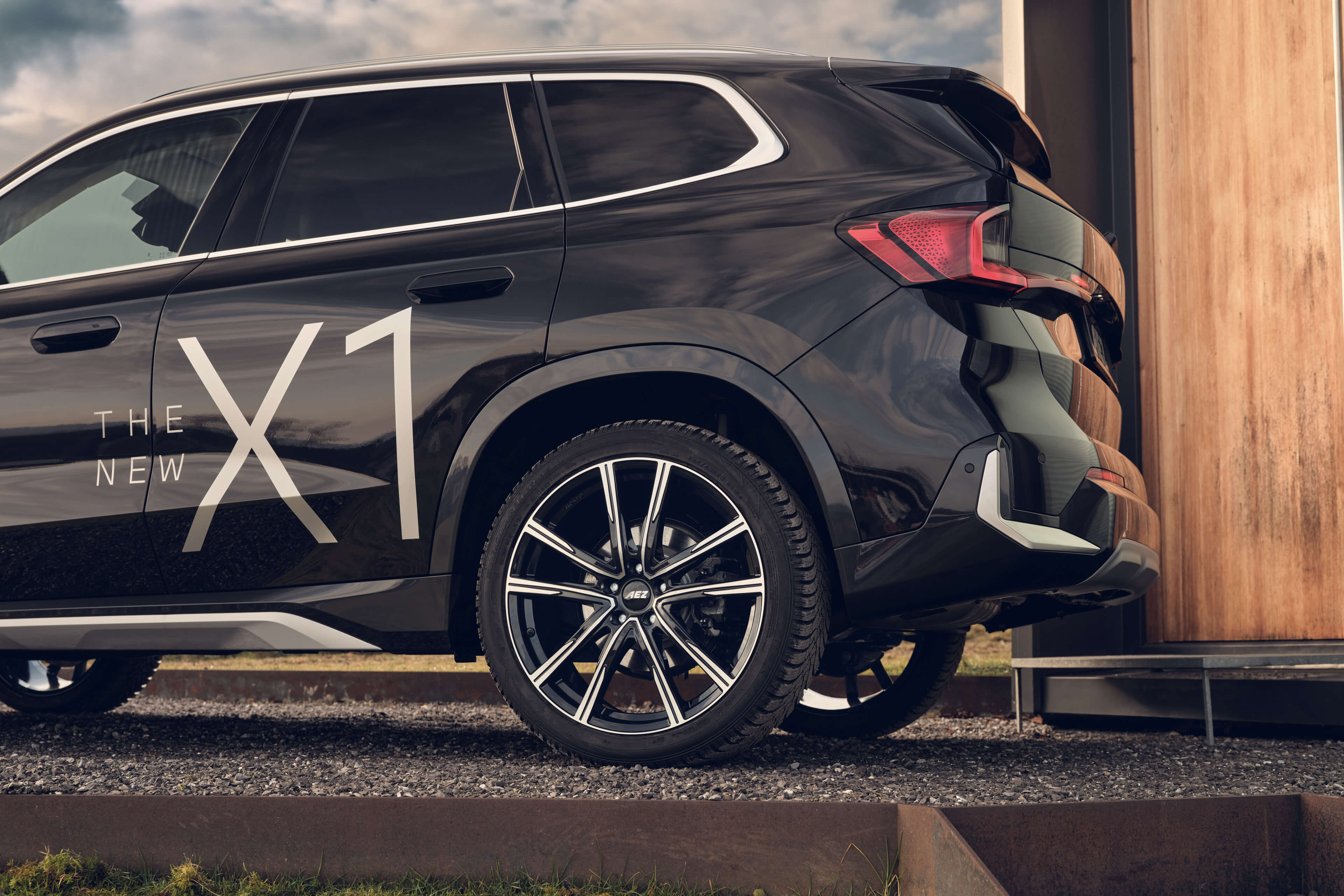 AEZ Montreal dark BMW X1 rear