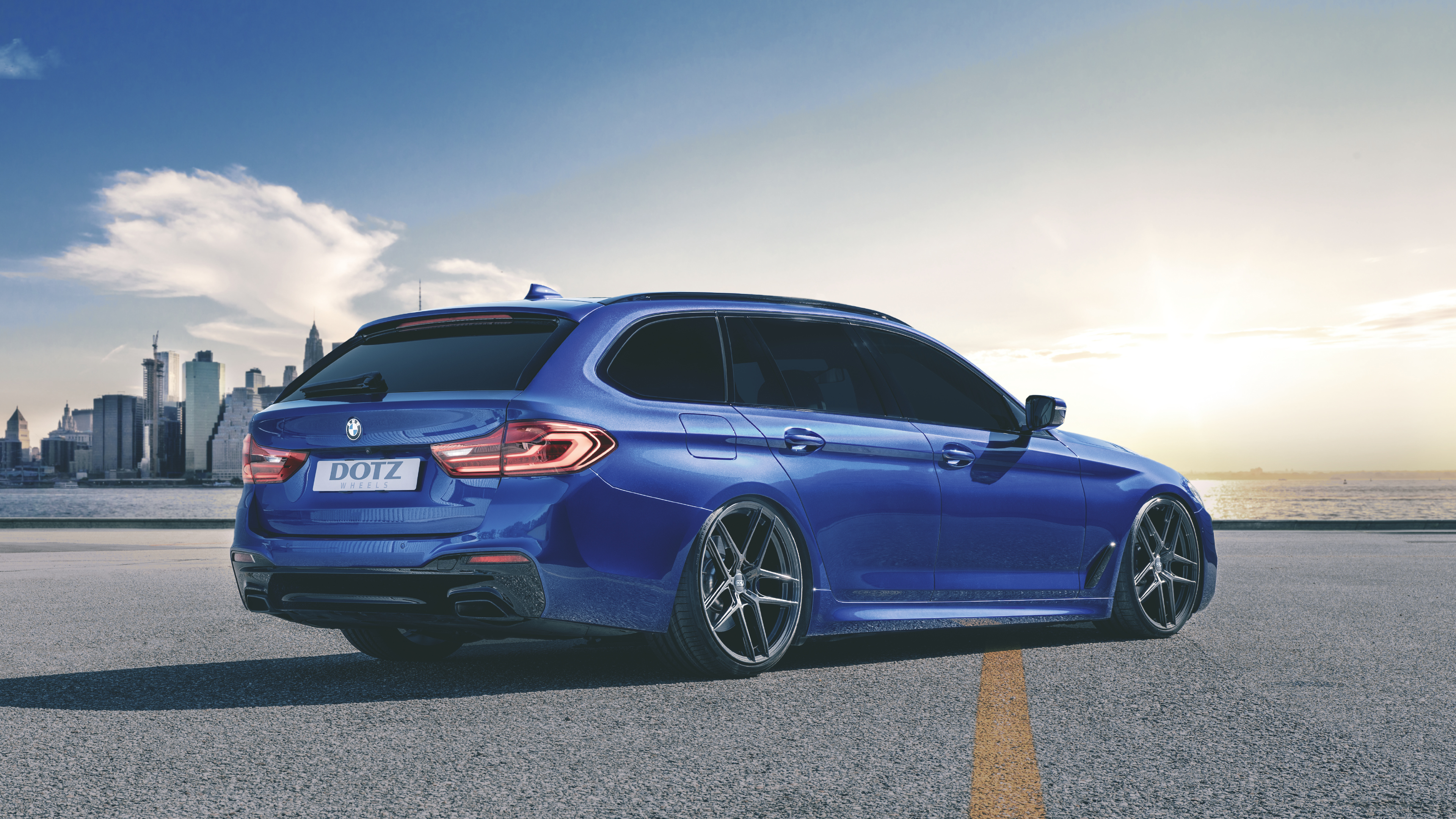 BMW 5-serie touring med DOTZ LagaunaSeca grey fälgar från OCL Brorssons