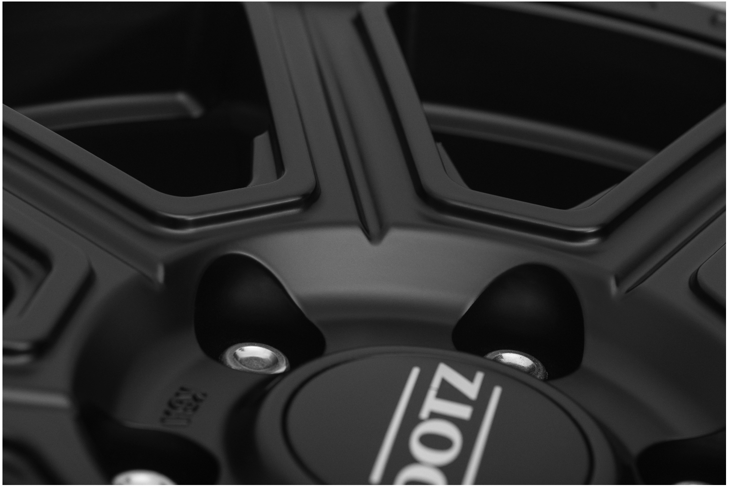 DOTZ 4X4 Kalahari Black Detail