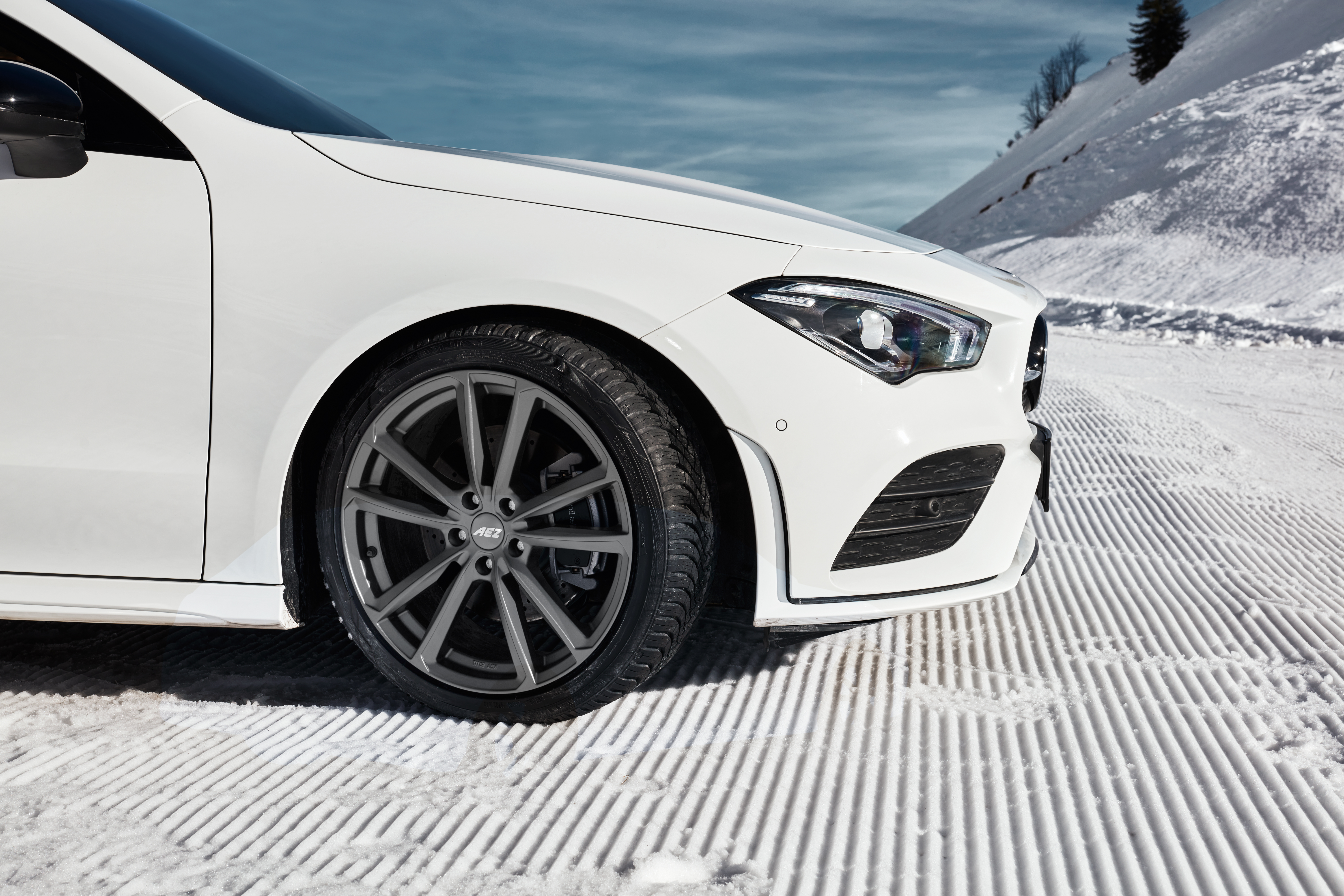 AEZ Tioga graphite Mercedes CLA front