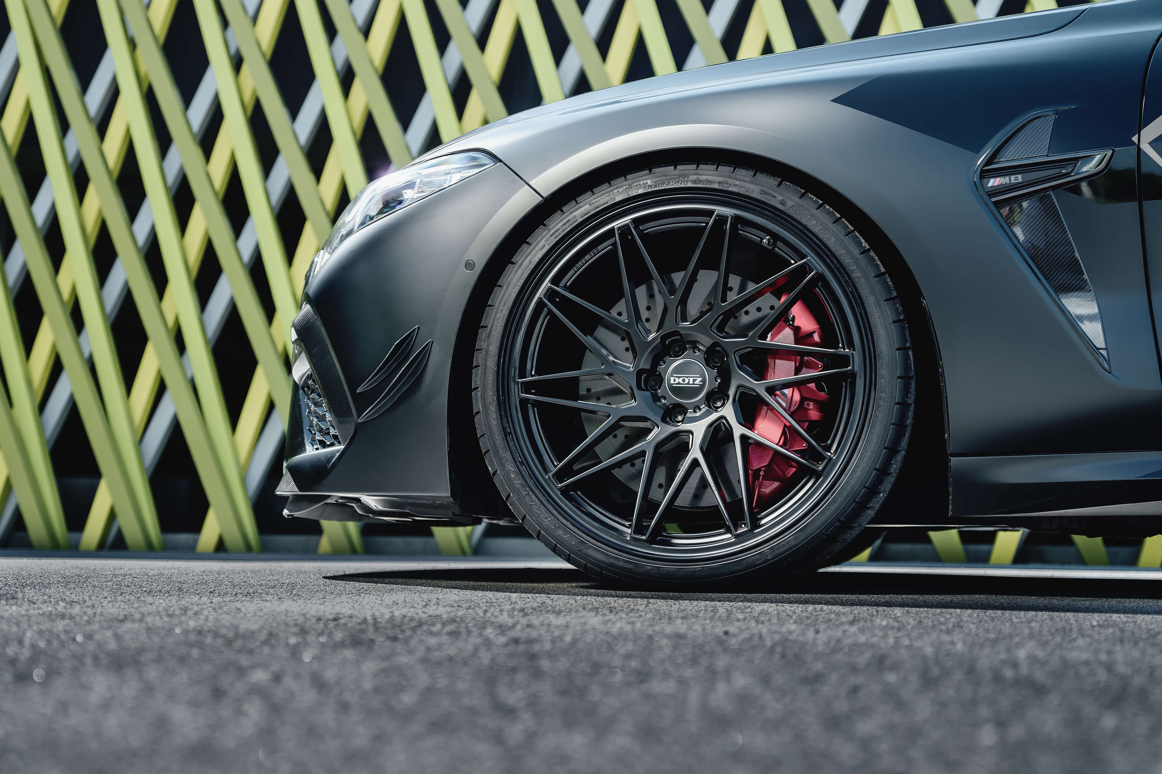 DOTZ Tanaka black BMW8 Seite