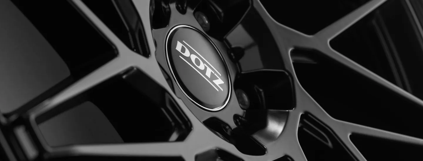 DOTZ Tanaka black Detail