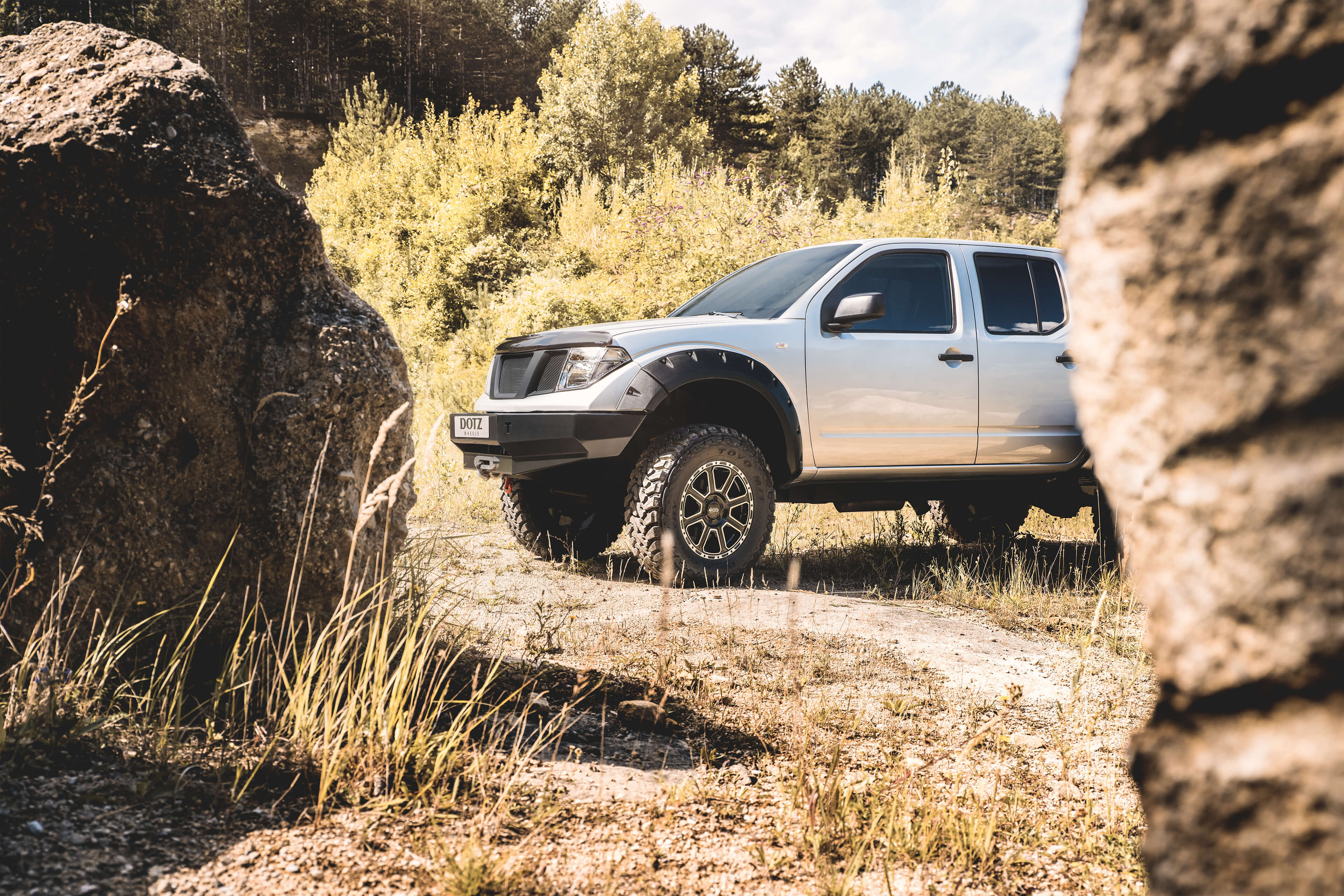 DOTZ Kalahari dark Nissan Navara