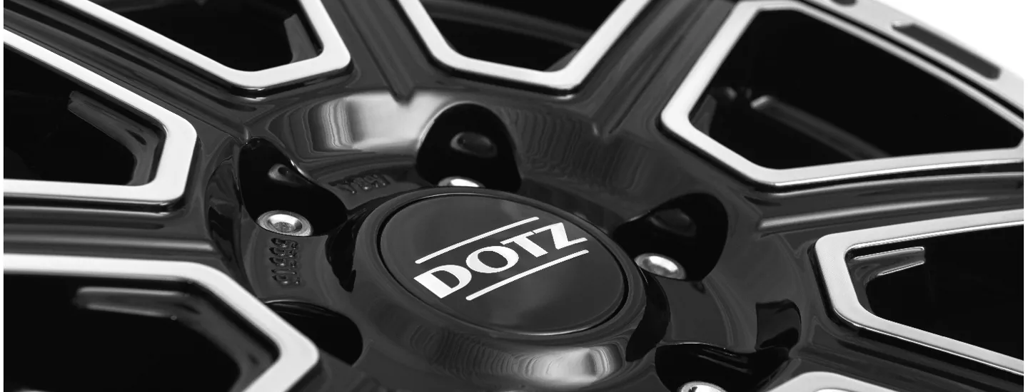 DOTZ 4X4 Kalahari Dark Detail