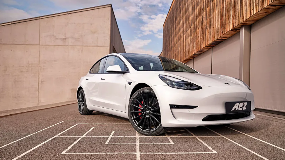 AEZ Atlanta black Tesla 1 front