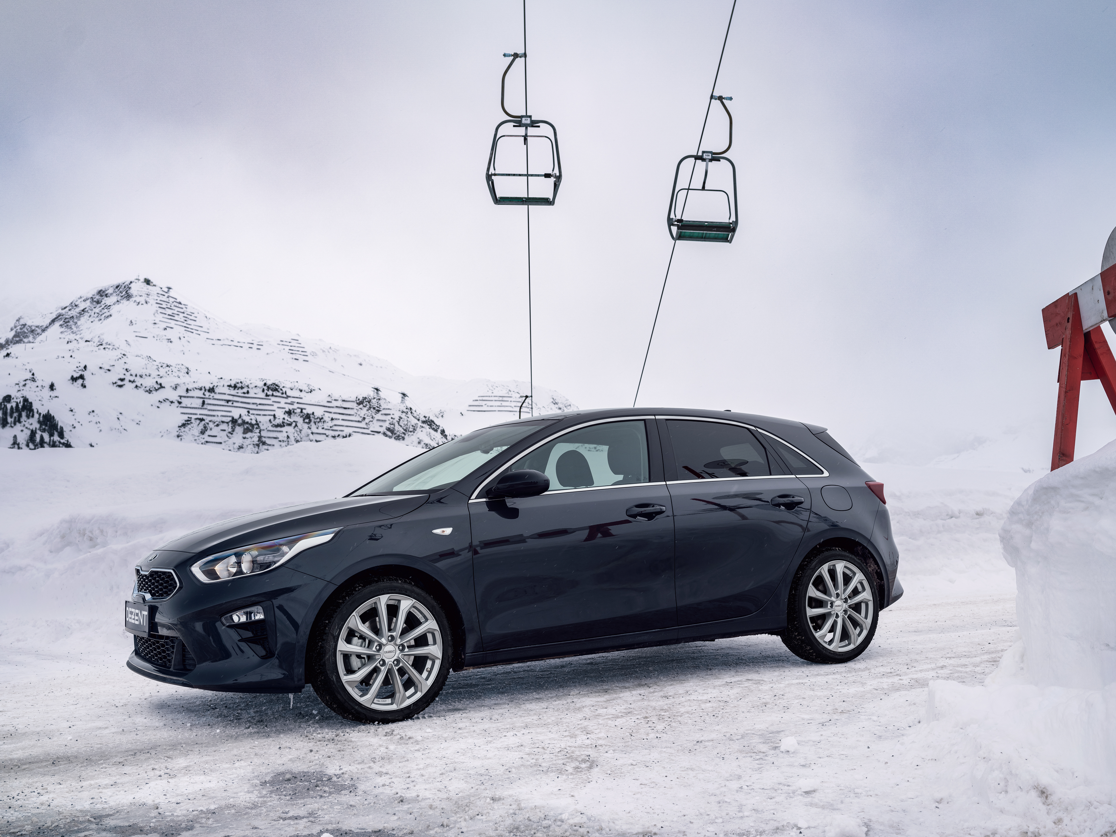 DEZENT KS Silver auf Kia Ceed