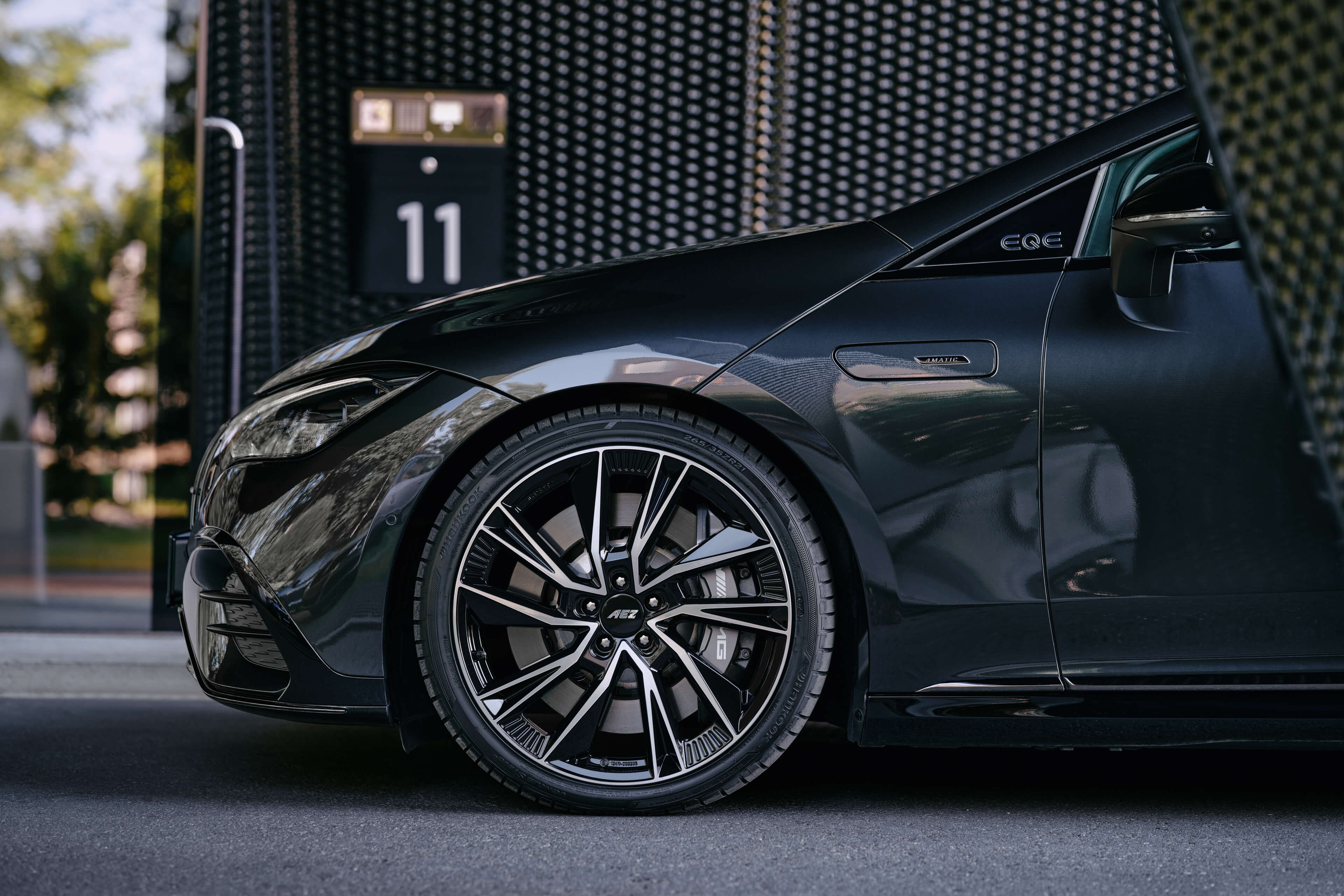 AEZ Havanna dark Mercedes EQE side