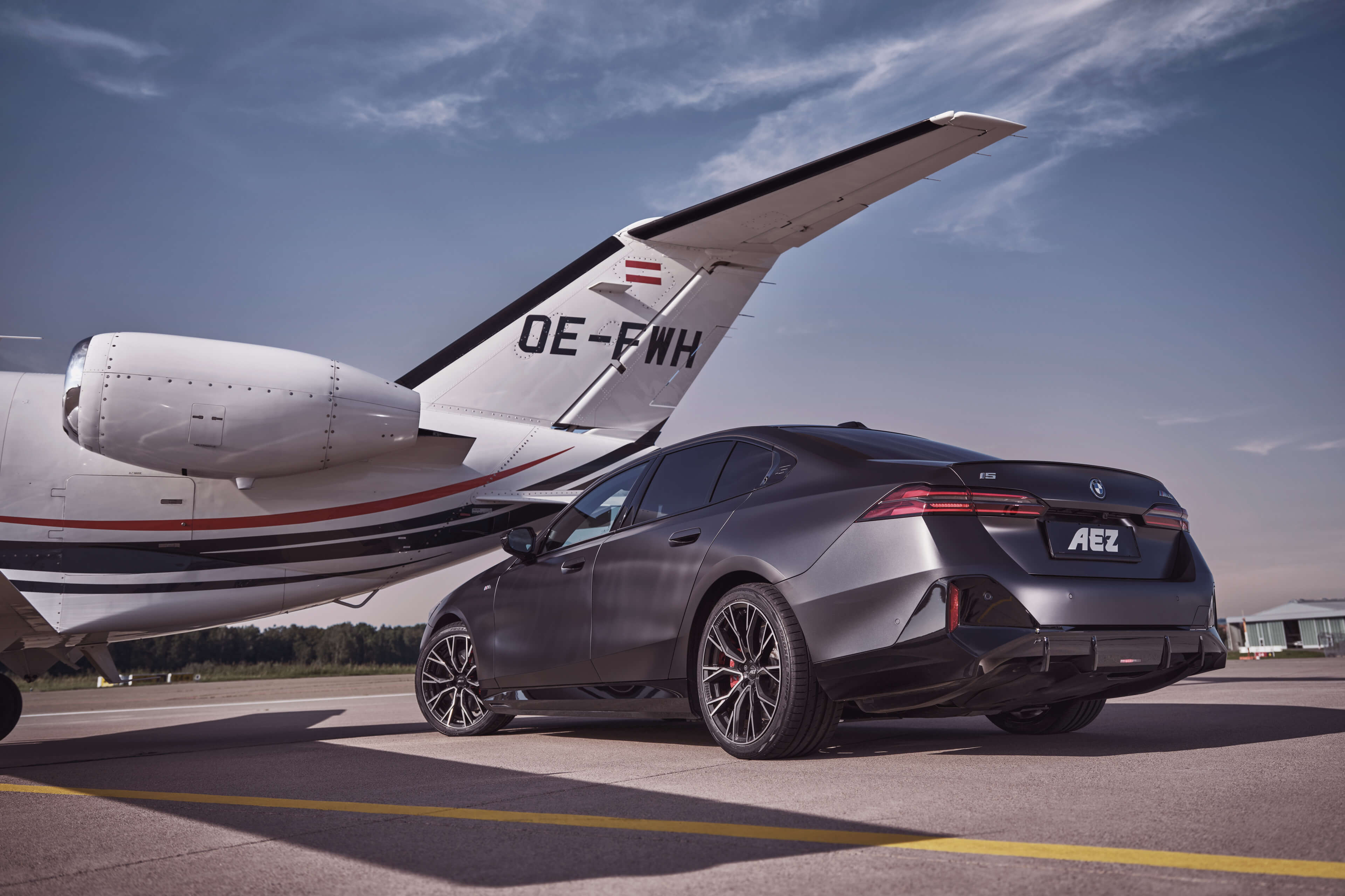 AEZ Toronto dark BMW i5 M60 rear