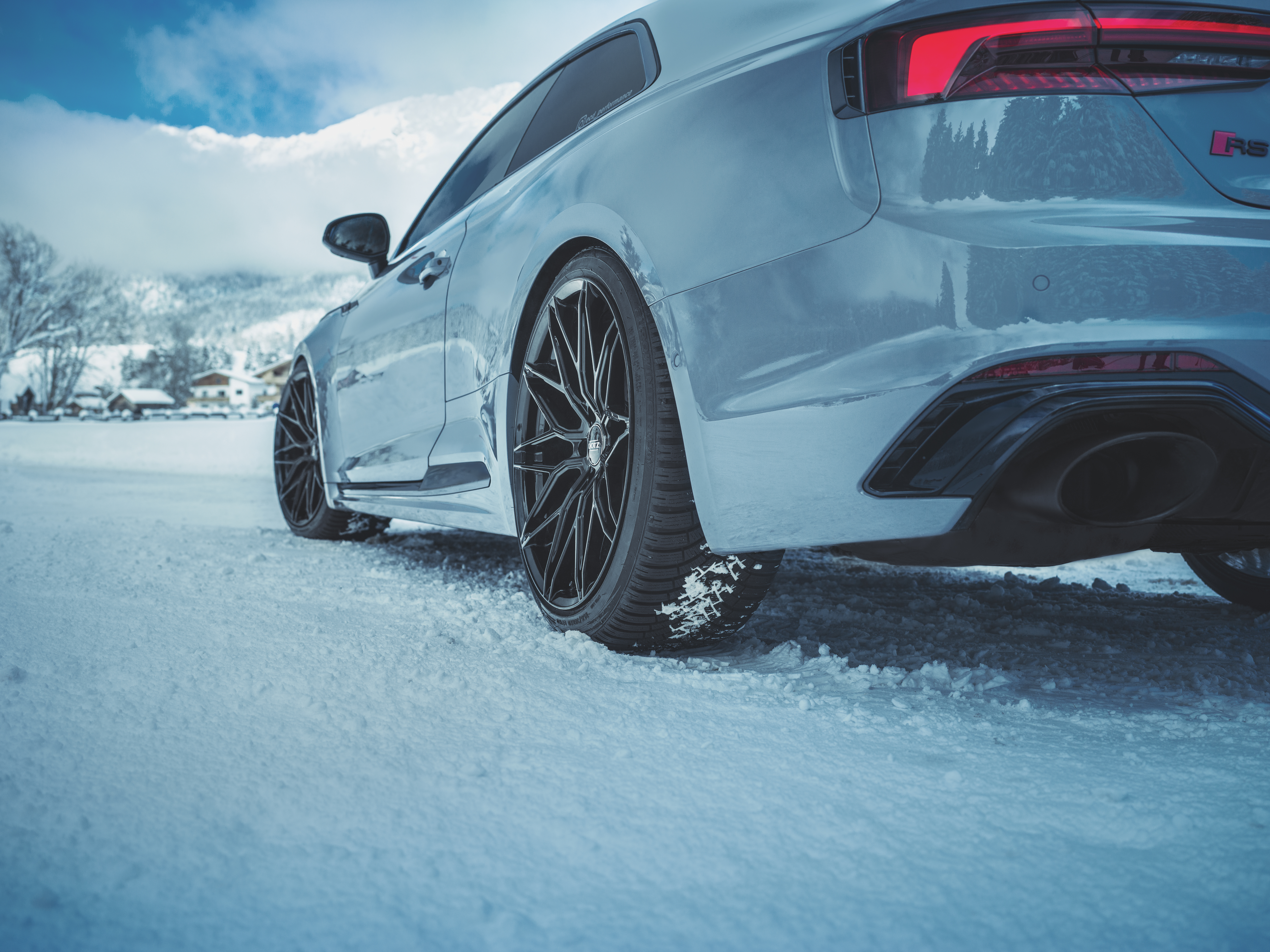 Audi RS5 med DOTZ Suzuka black vinterfälgar från OCL Brorssons fälgspecialisten