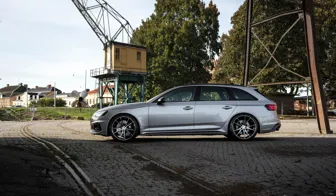 Audi RS4 Med LND R10 02 EDIT