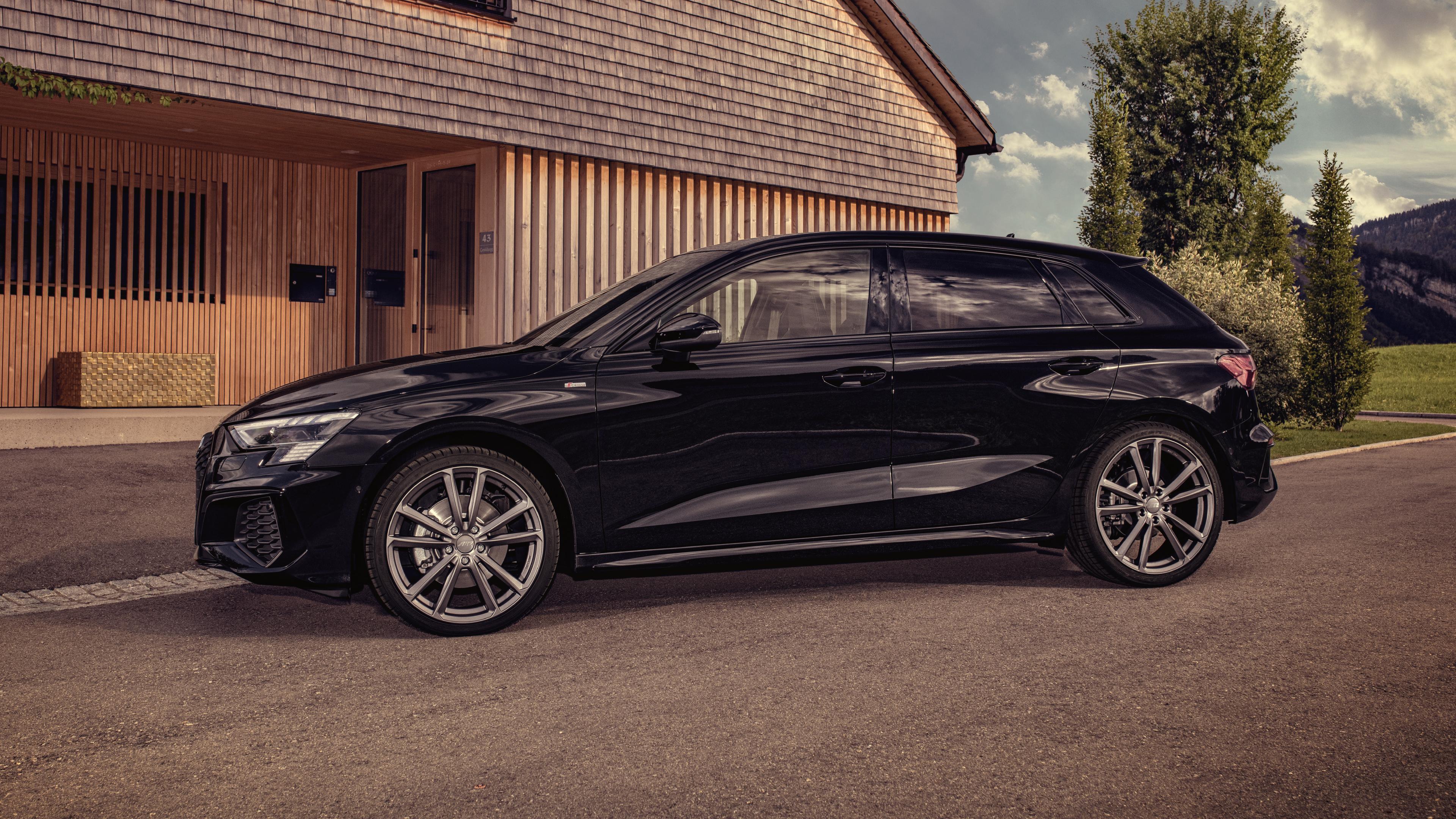 Audi A3 med AEZ Tioga graphite fälgar från OCL Brorssons