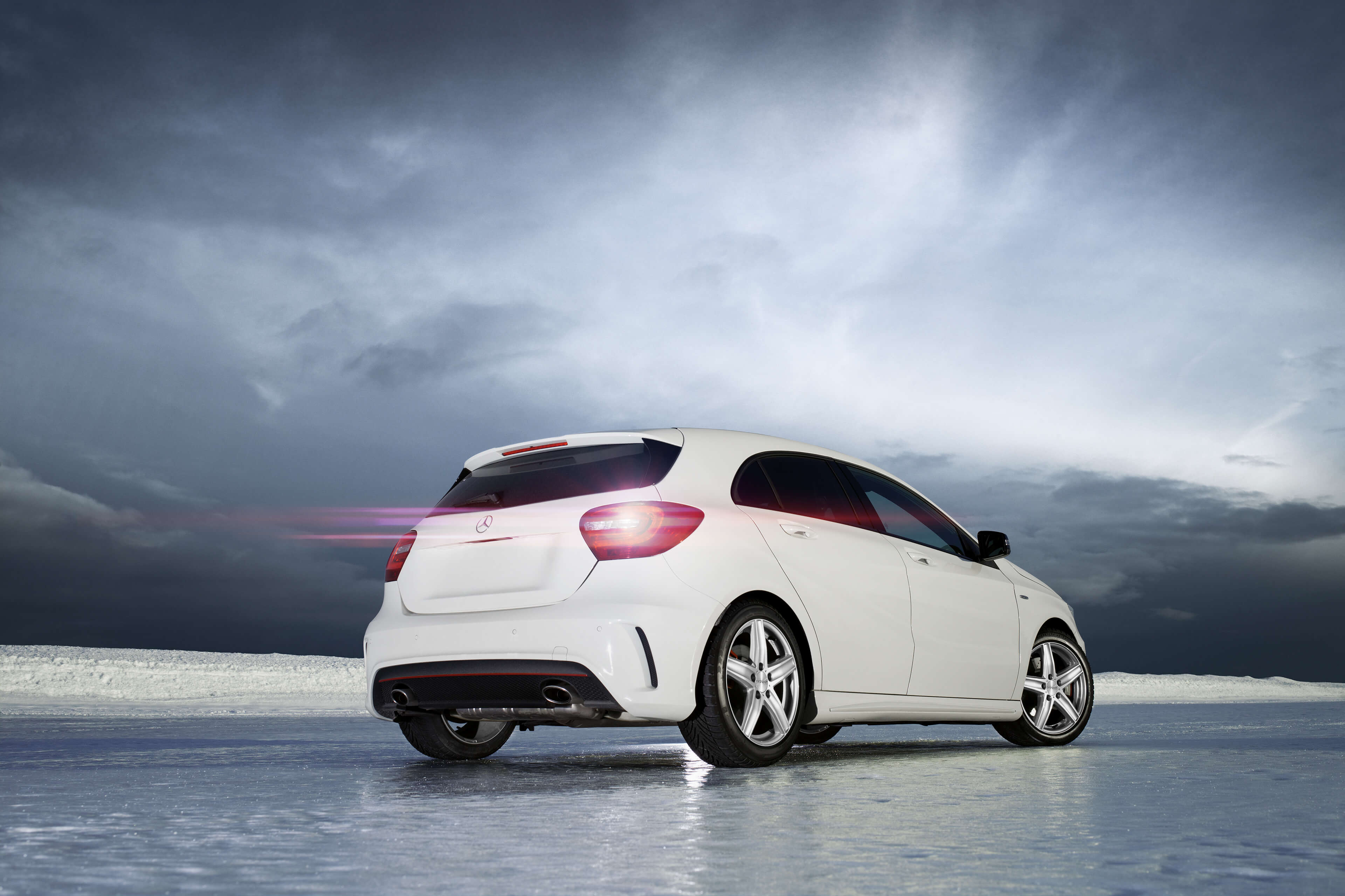 DEZENT TG Mercedes A-Class rear