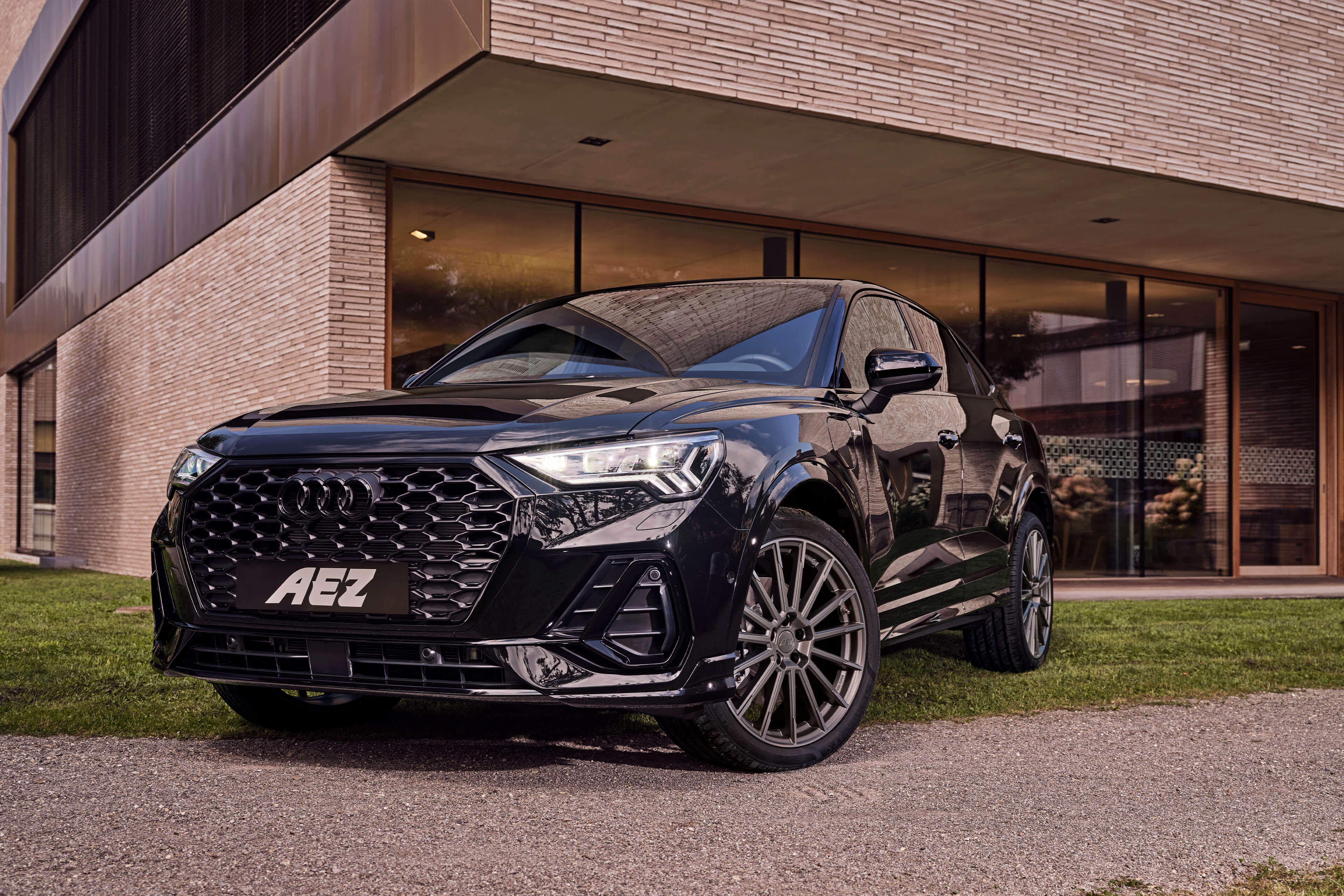 AEZ Atlanta titan Audi Q3 Front