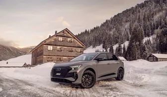 AEZ Porto black Audi Q4 e-tron front