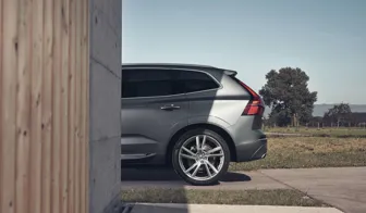 AEZ North High Gloss on Volvo XC60