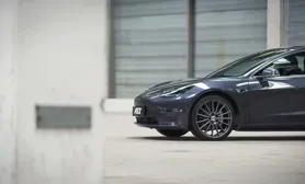AEZ Steam Tesla Model 3