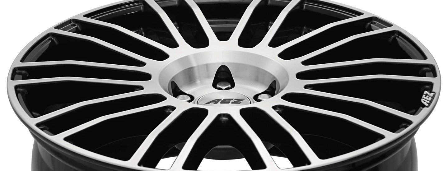 AEZ Strike alloy wheel 10-spoke-design full above 
