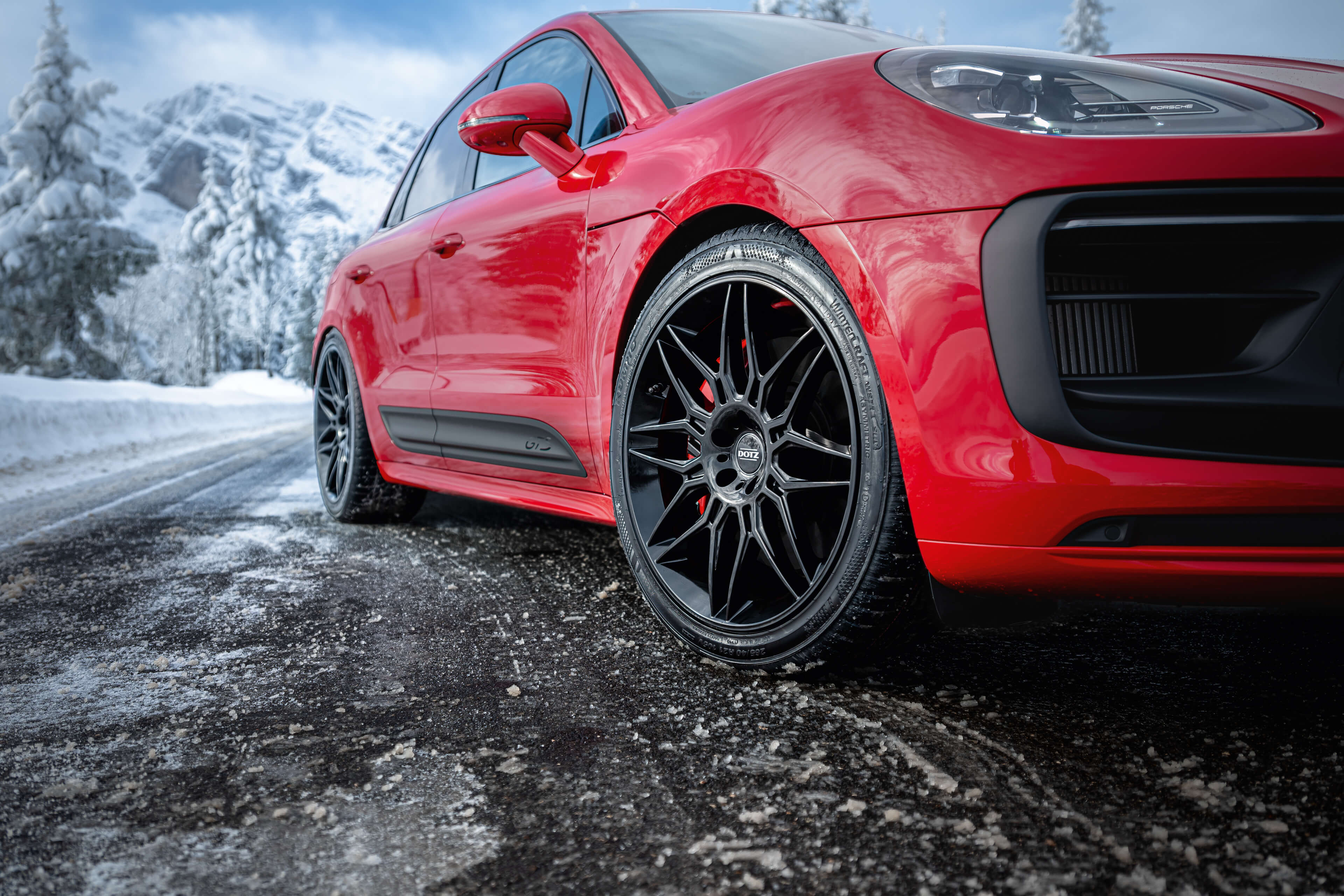 DOTZ LongBeach black Porsche Macan frontal