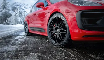 DOTZ LongBeach black Porsche Macan frontal