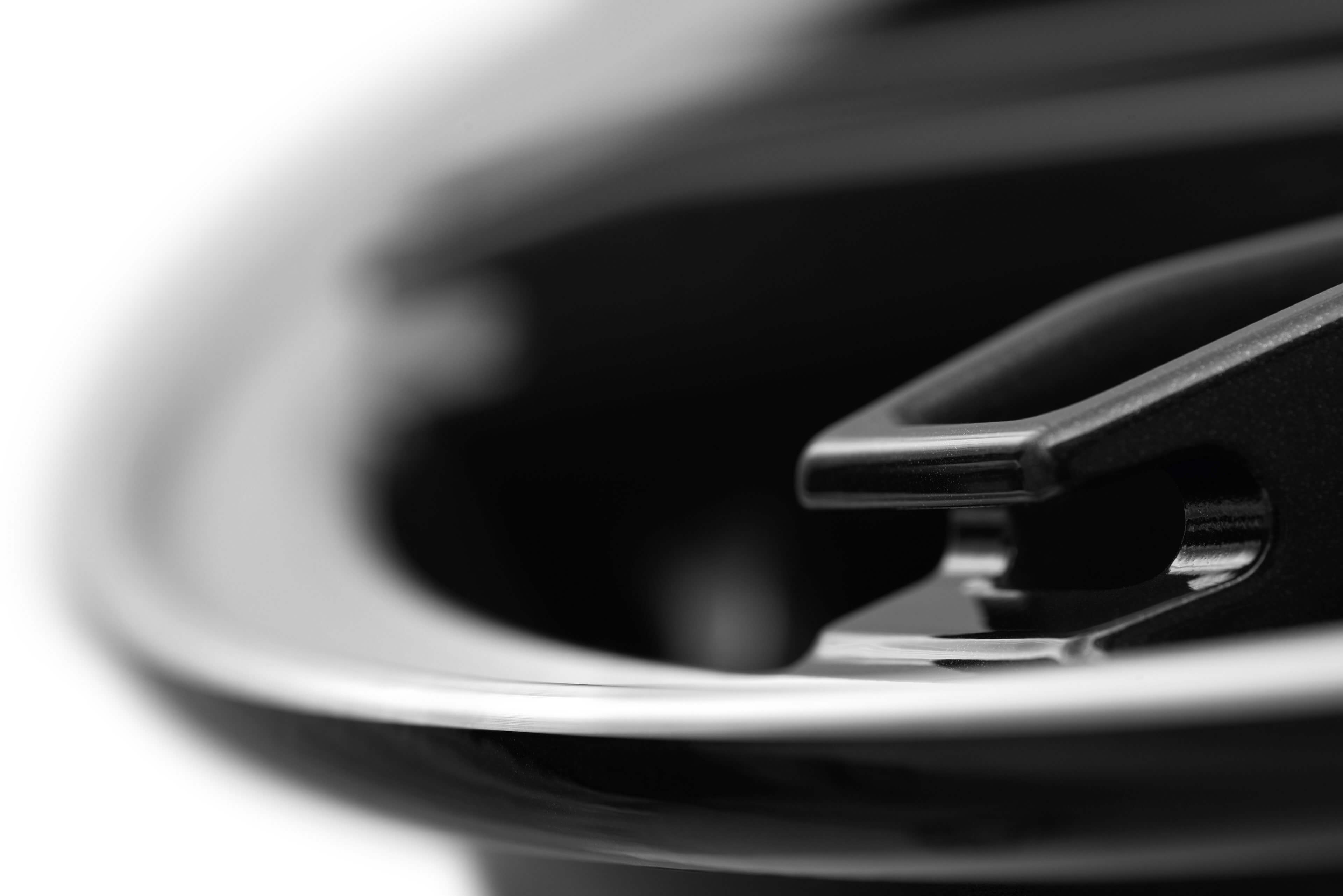 DOTZ Tanaka dark detail